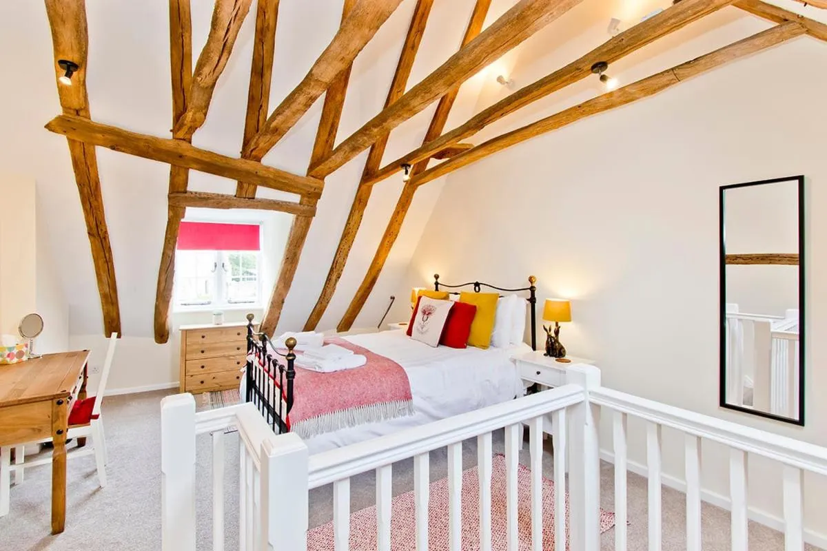 Bedroom, Bed in Abbey Nest