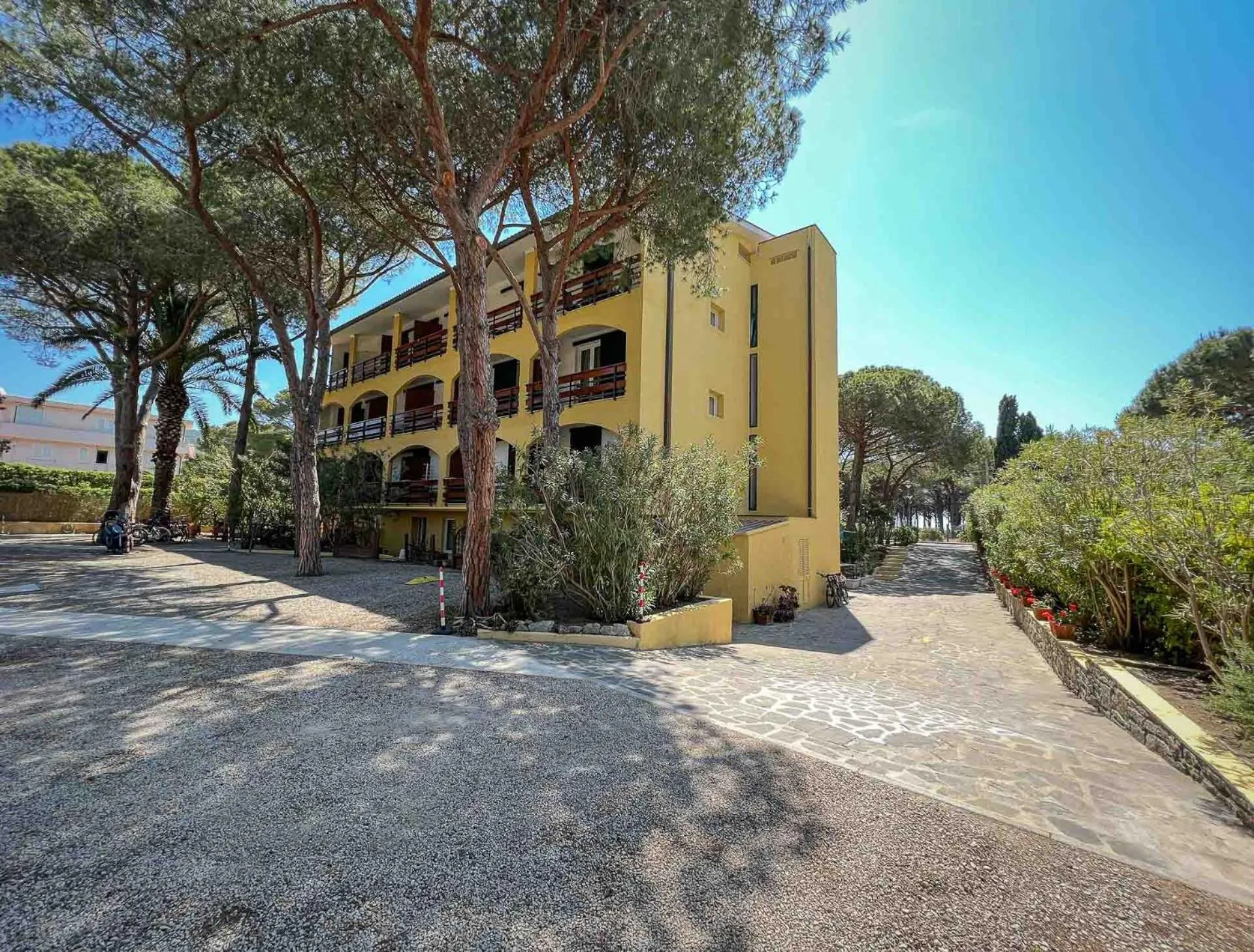 Property building in Hotel Meridiana