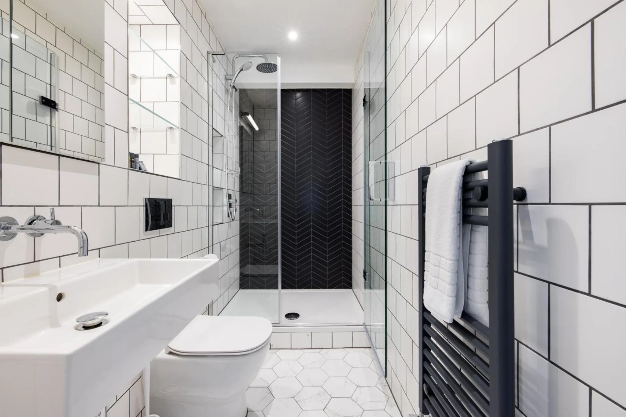 Bathroom in Hausd - Leicester Square