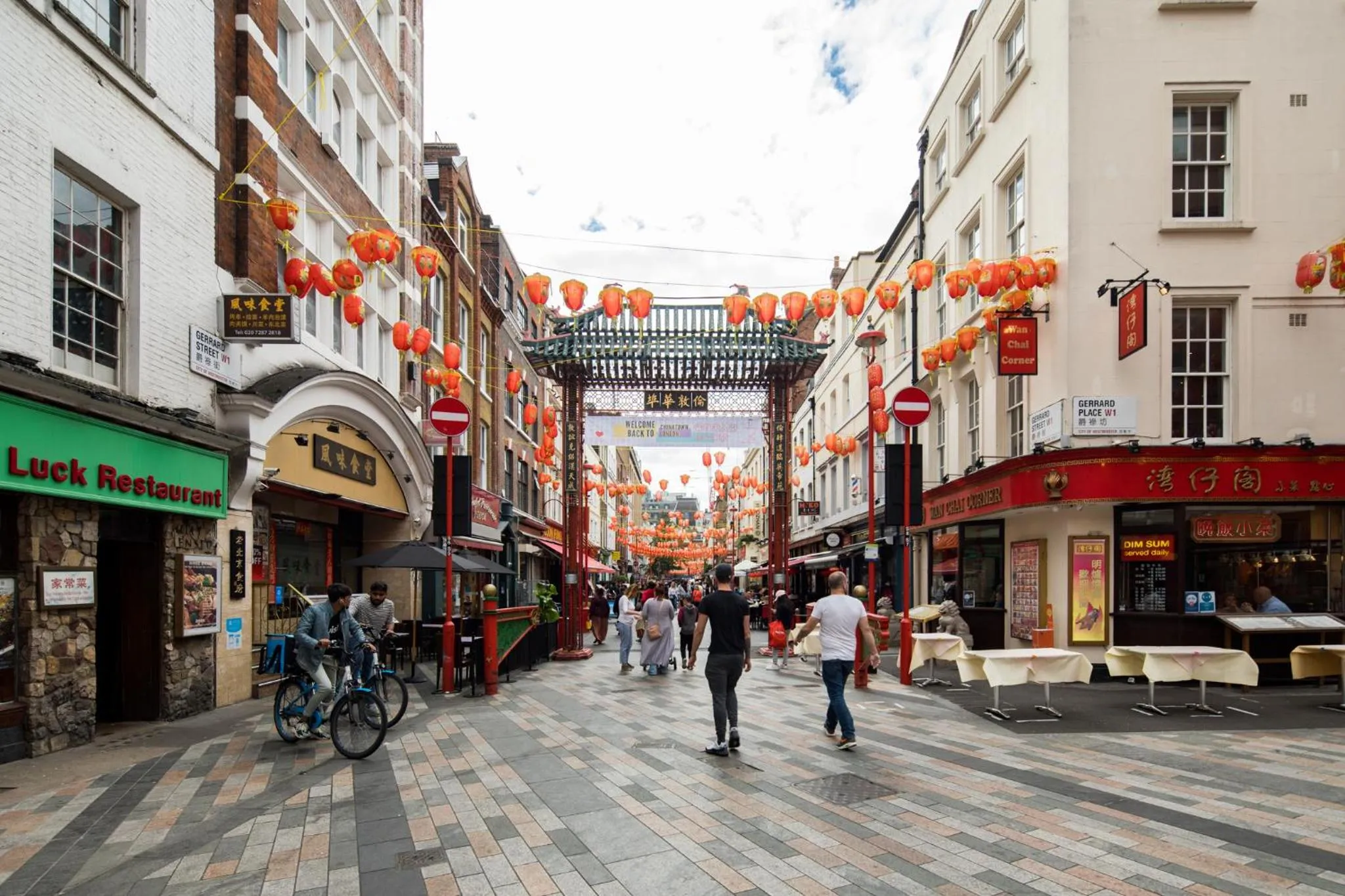 Property building in Hausd - Leicester Square