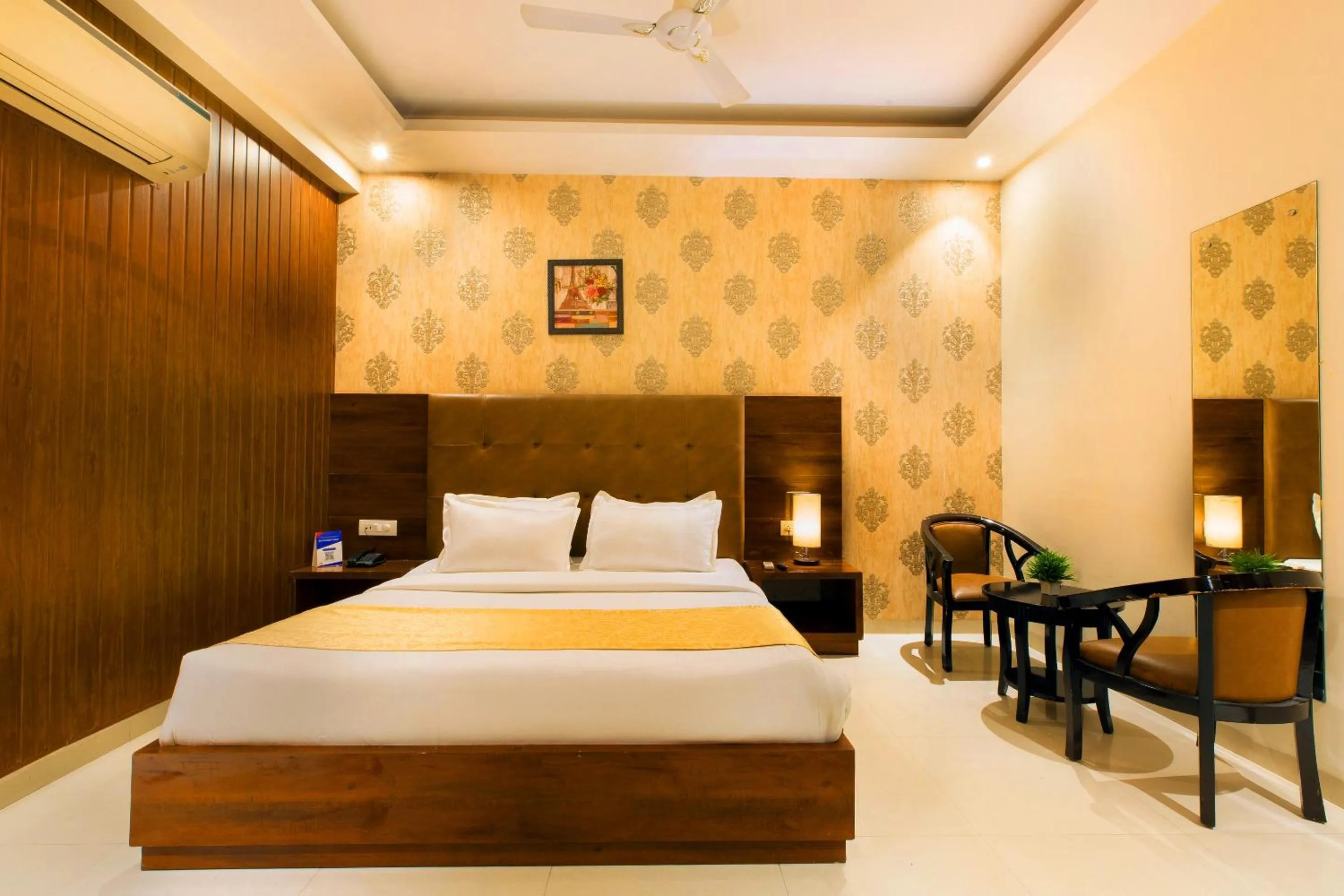 Bedroom, Bed in The Vegas By De Pavilion, Delhi Airport