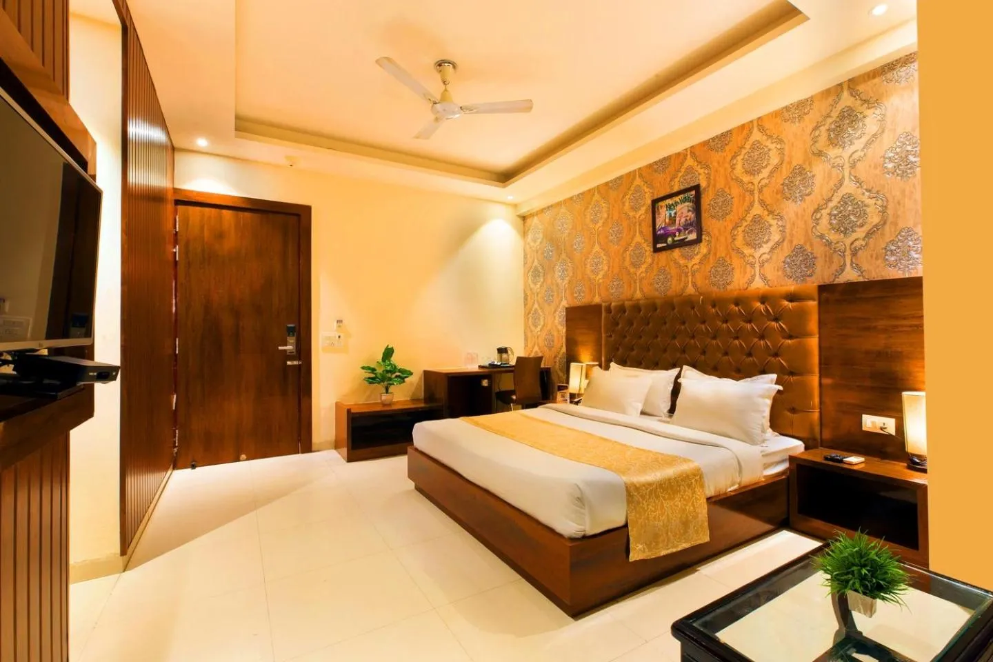 Bedroom, Bed in The Vegas By De Pavilion, Delhi Airport