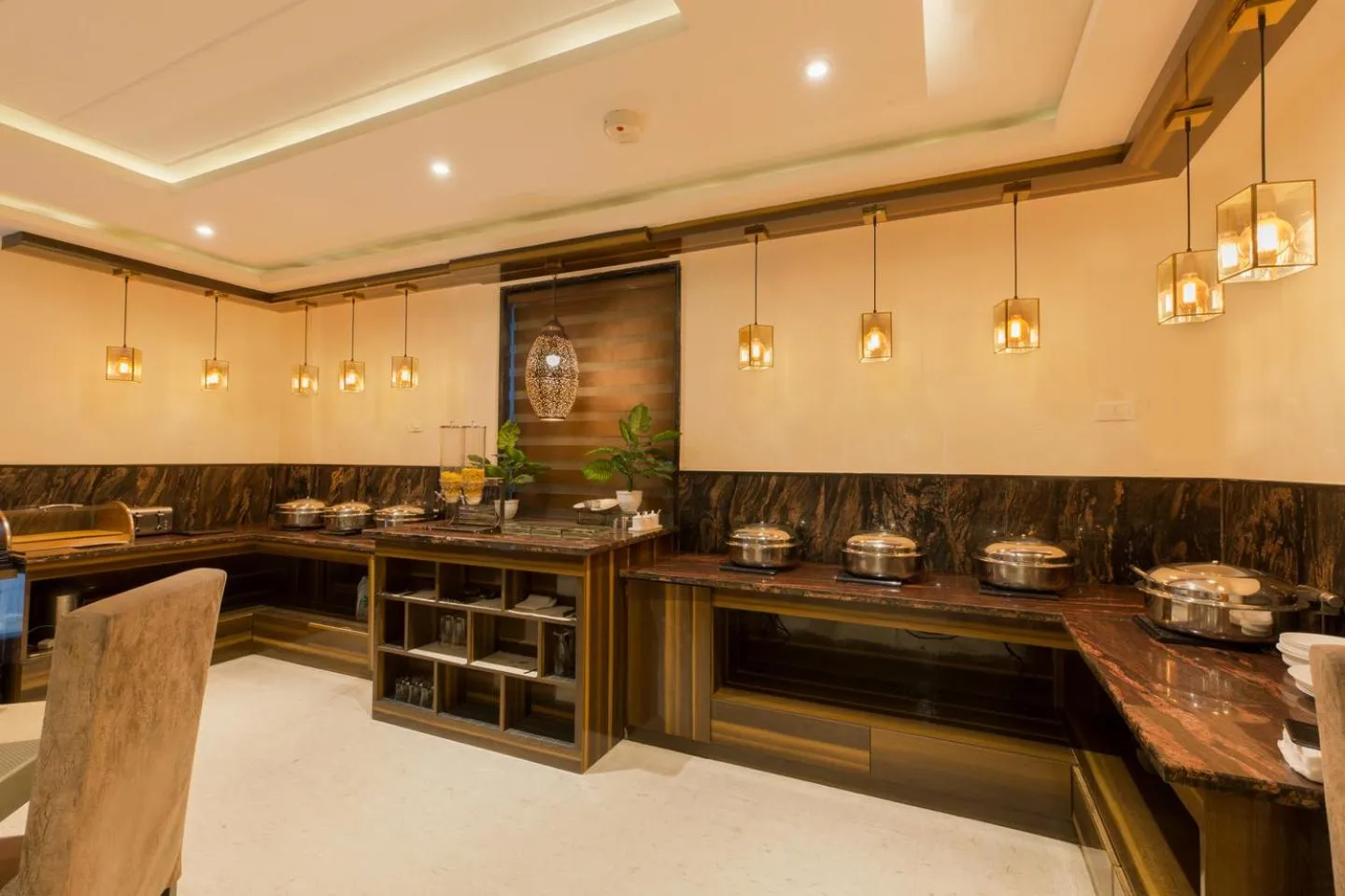 Restaurant/places to eat in The Vegas By De Pavilion, Delhi Airport