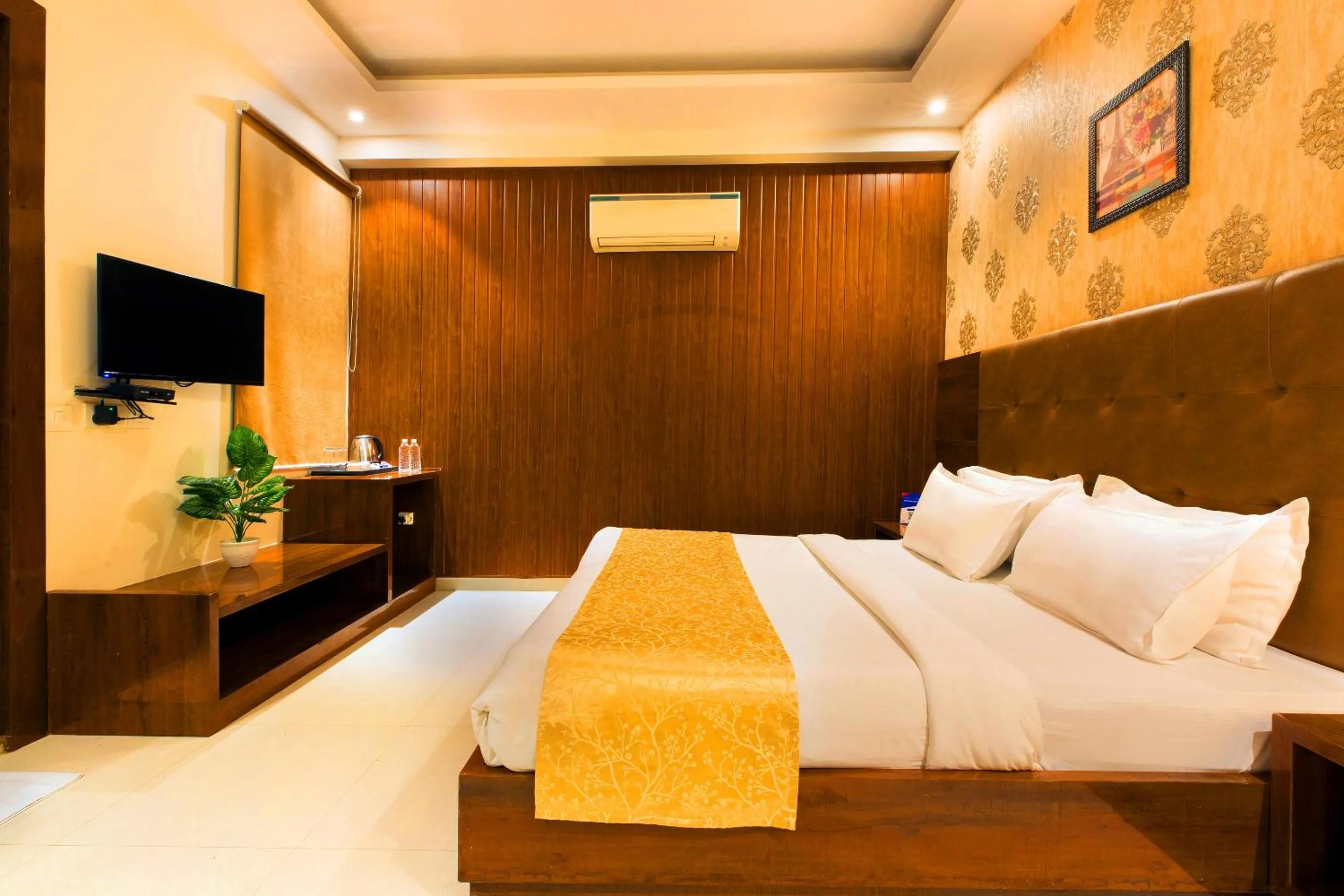 Bedroom, Bed in The Vegas By De Pavilion, Delhi Airport