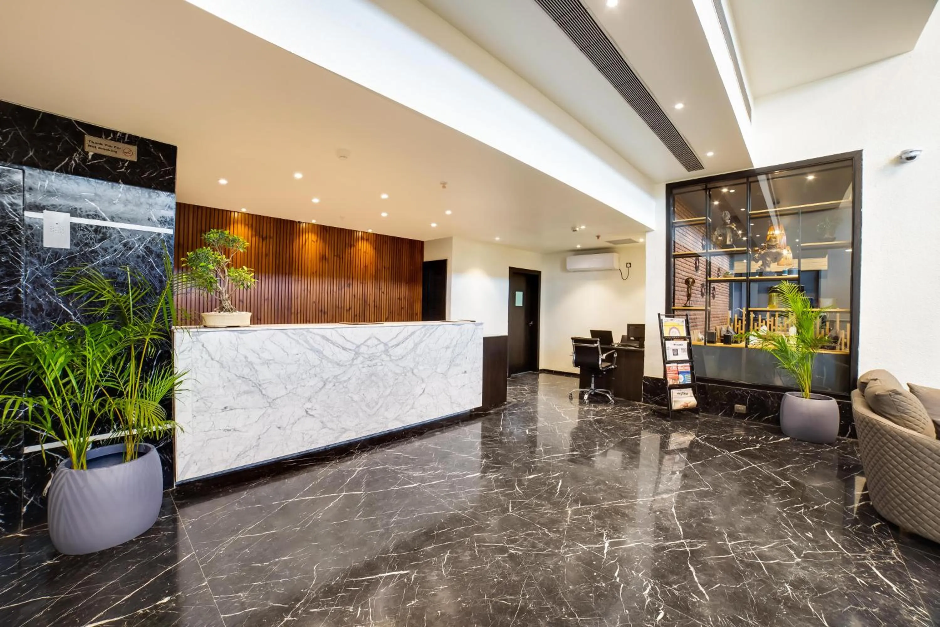 Lobby or reception in The Fern Residency Bhopal