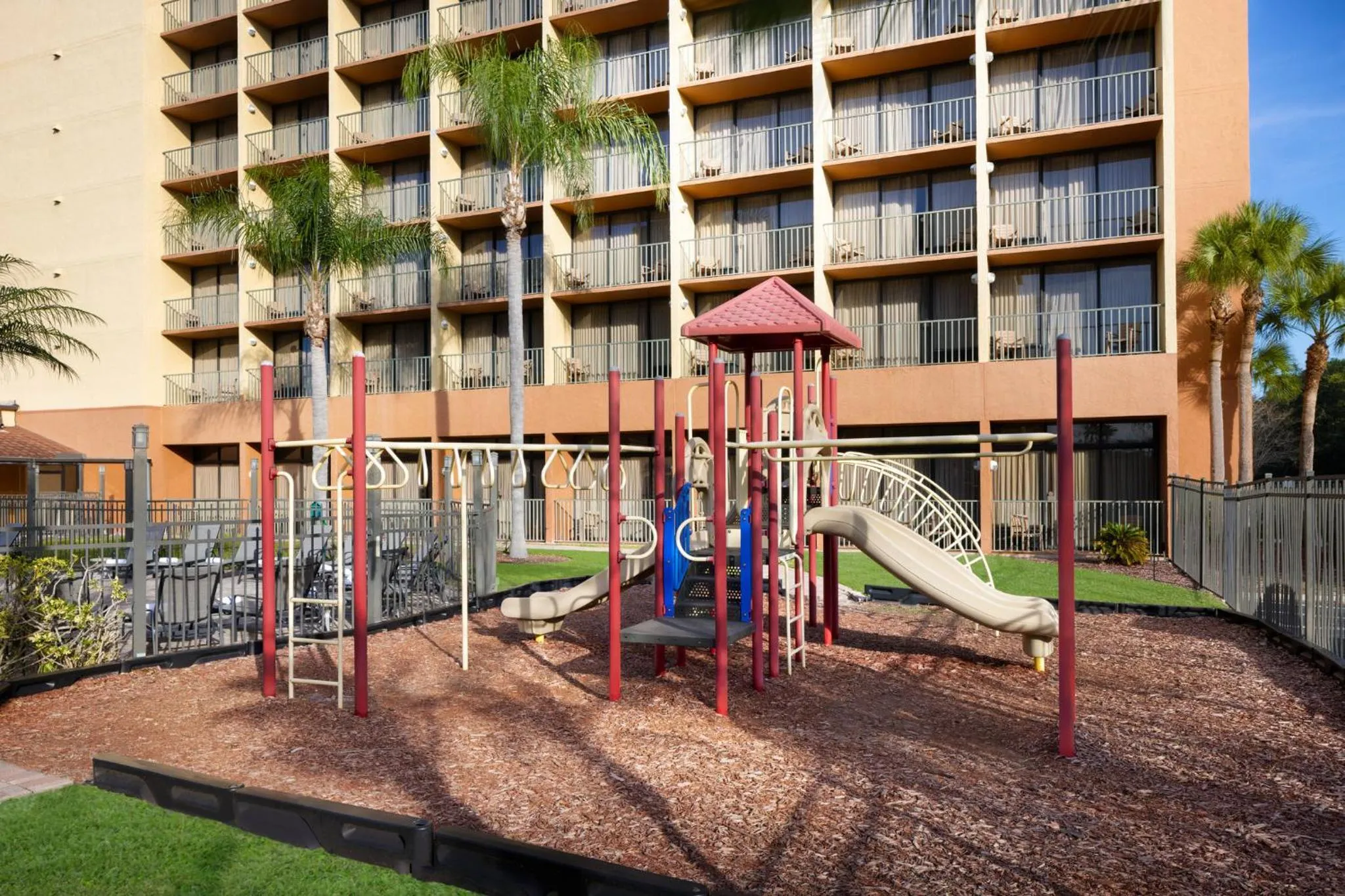 Area and facilities in Holiday Inn & Suites Orlando SW - Celebration Area by IHG