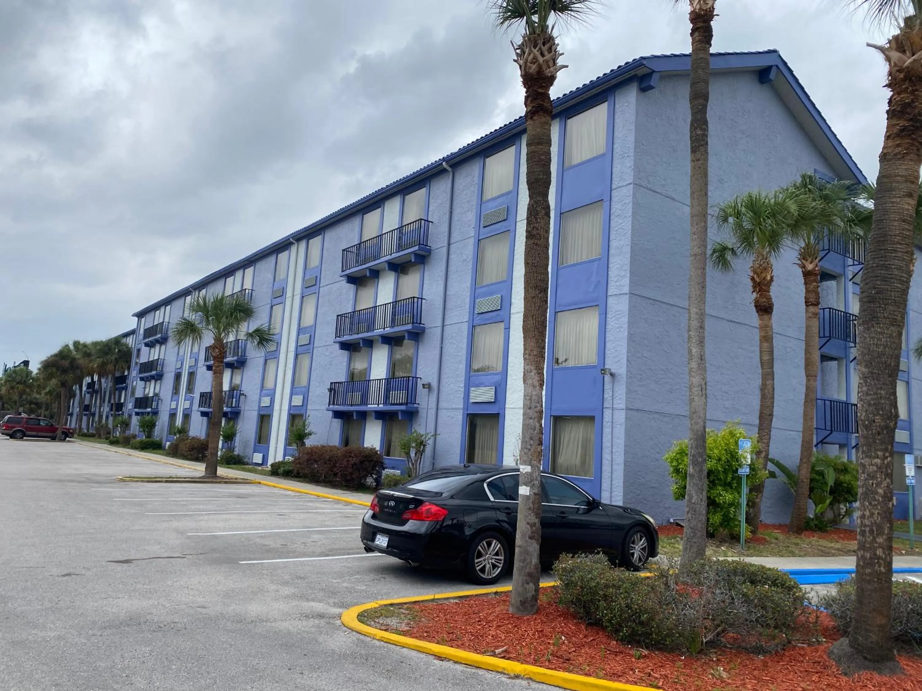 Property building in Monumental Movieland Hotel