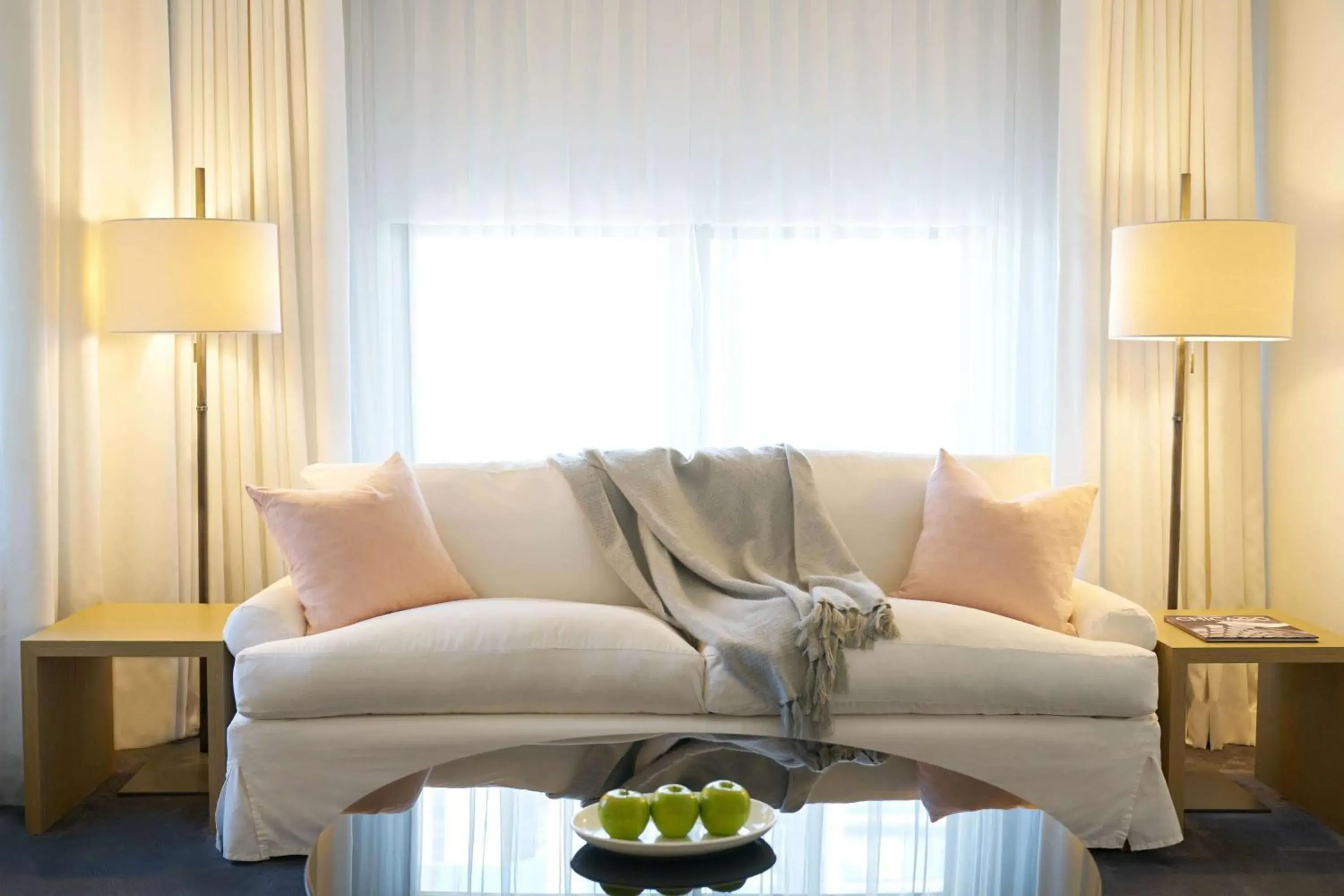 Junior King Suite with Sofa Bed in Ambassador Chicago, part of JdV by Hyatt Junior King Suite with Sofa Bed in Ambassador Chicago, part of JdV by Hyatt