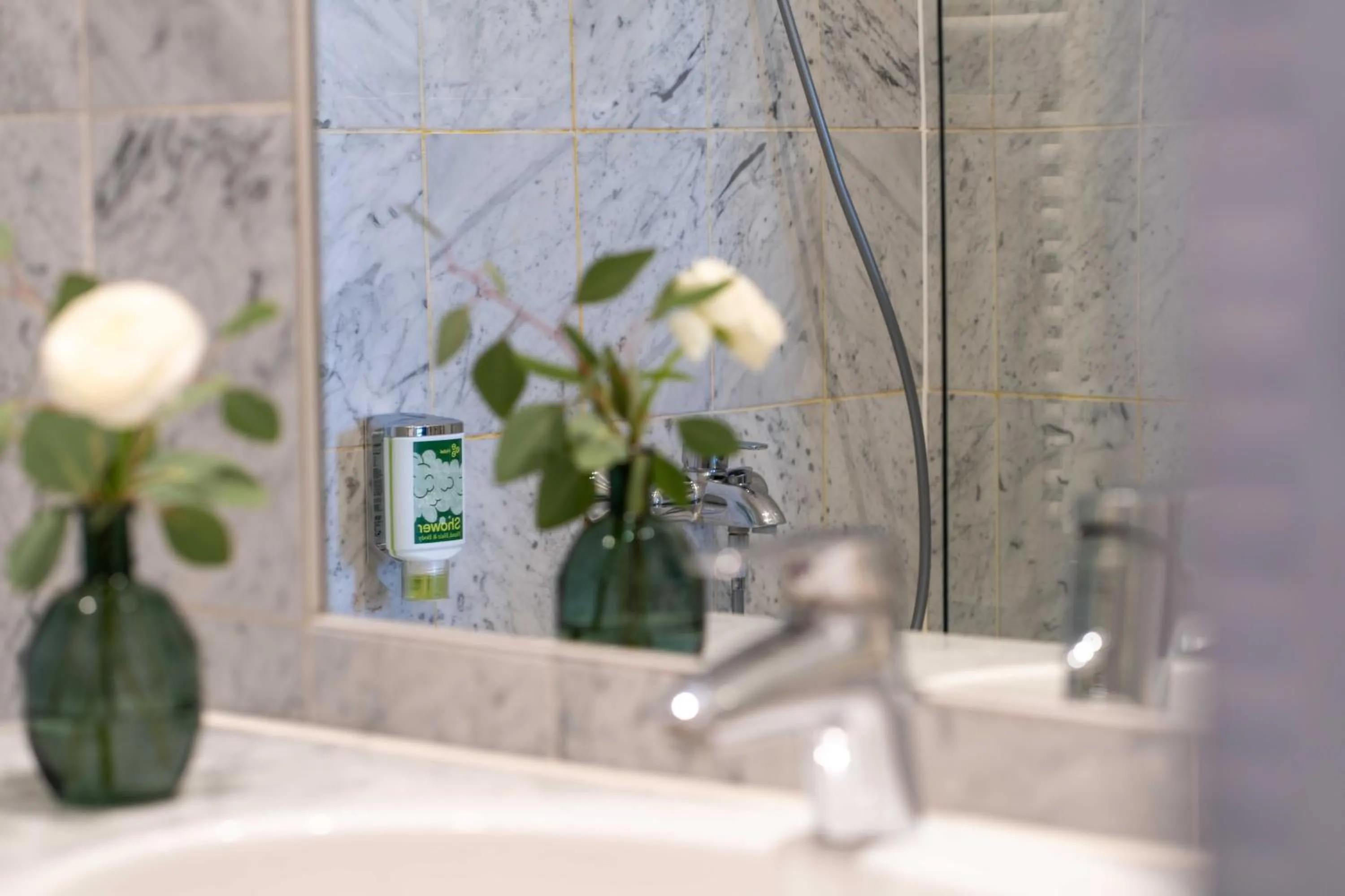 Bathroom in eee Hotel Perg