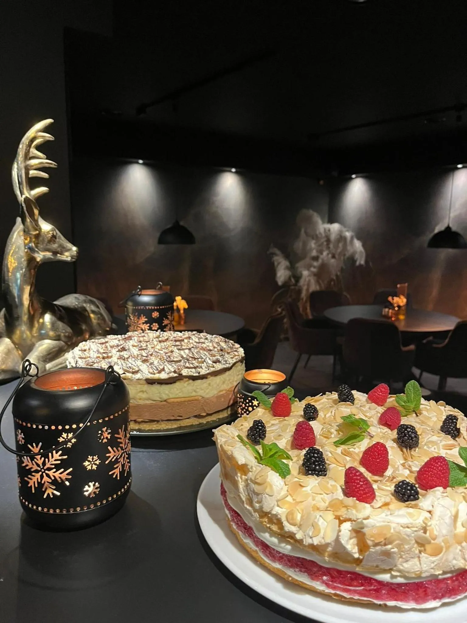 Restaurant/places to eat in Veloria