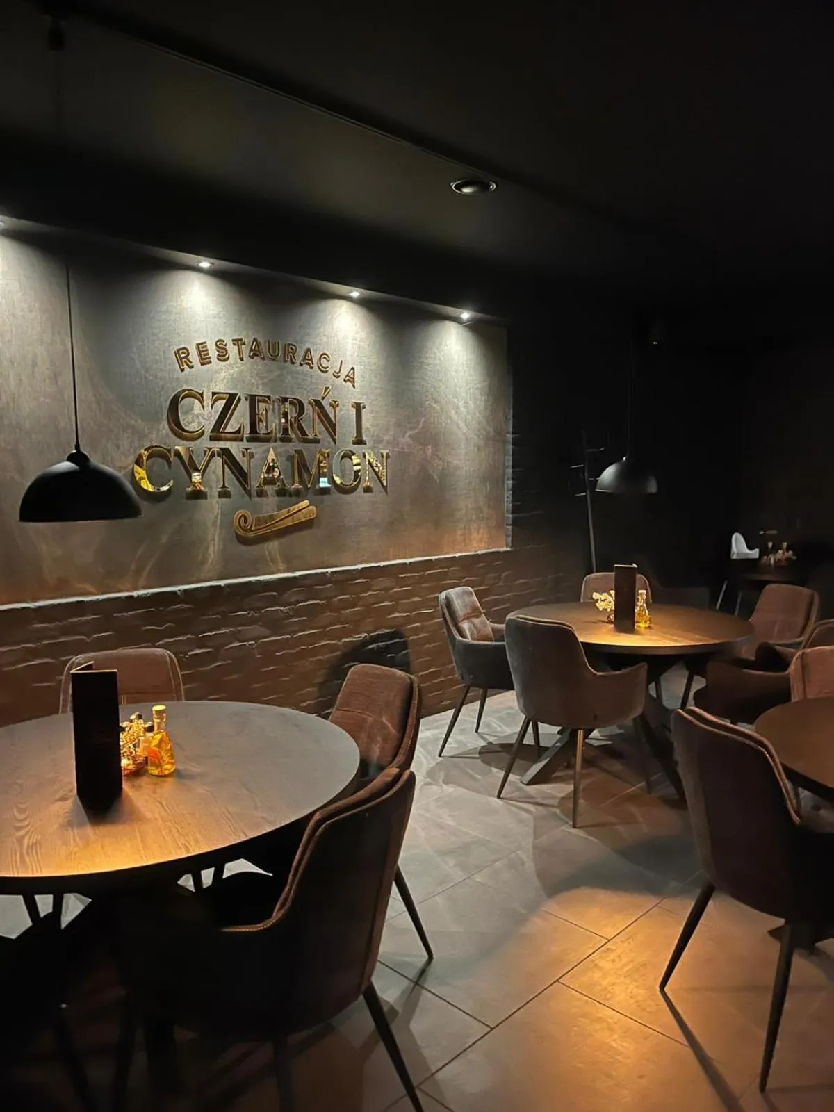 Restaurant/places to eat in Veloria