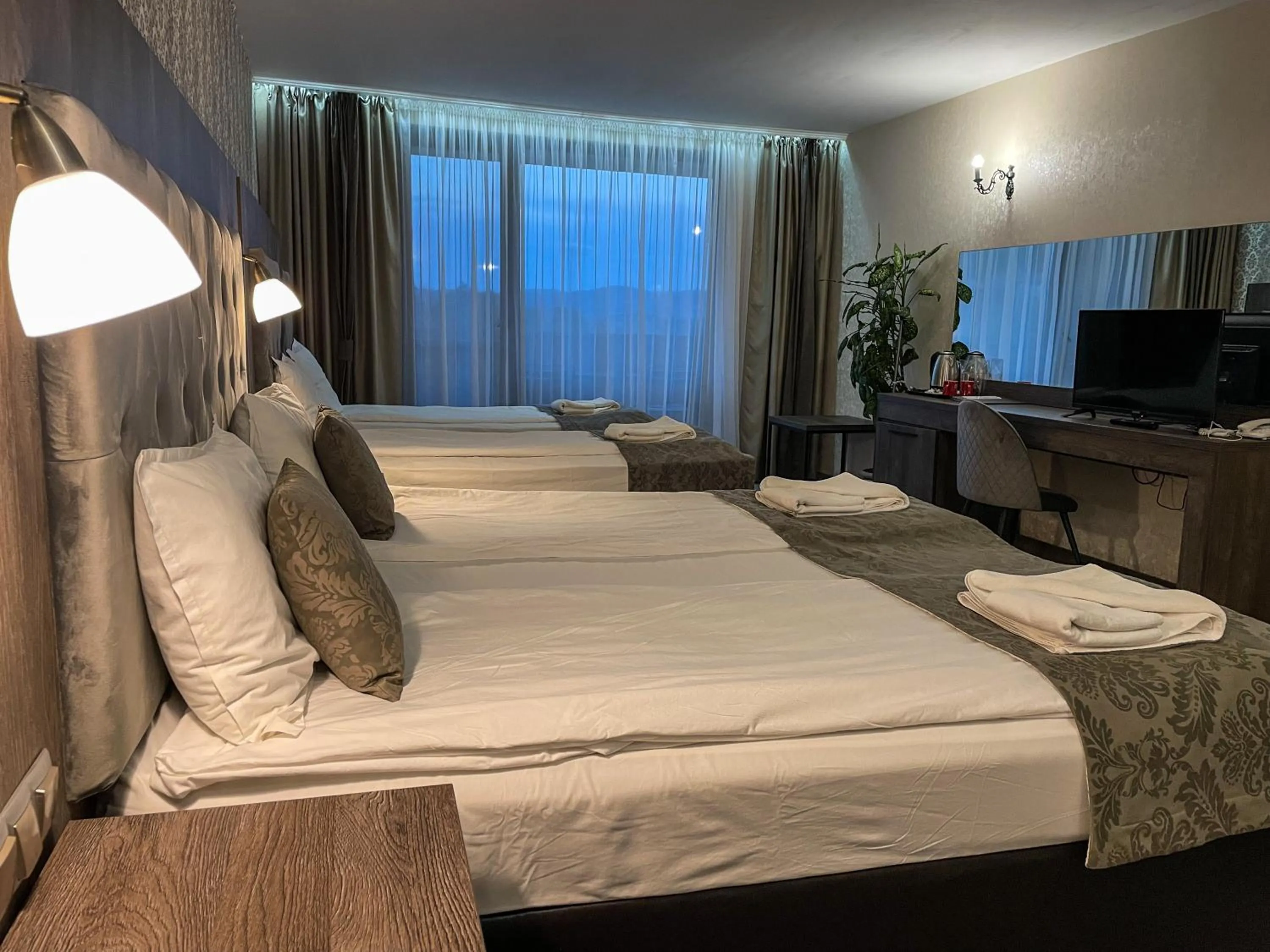 Photo of the whole room, Bed in Katalina SPA Resort