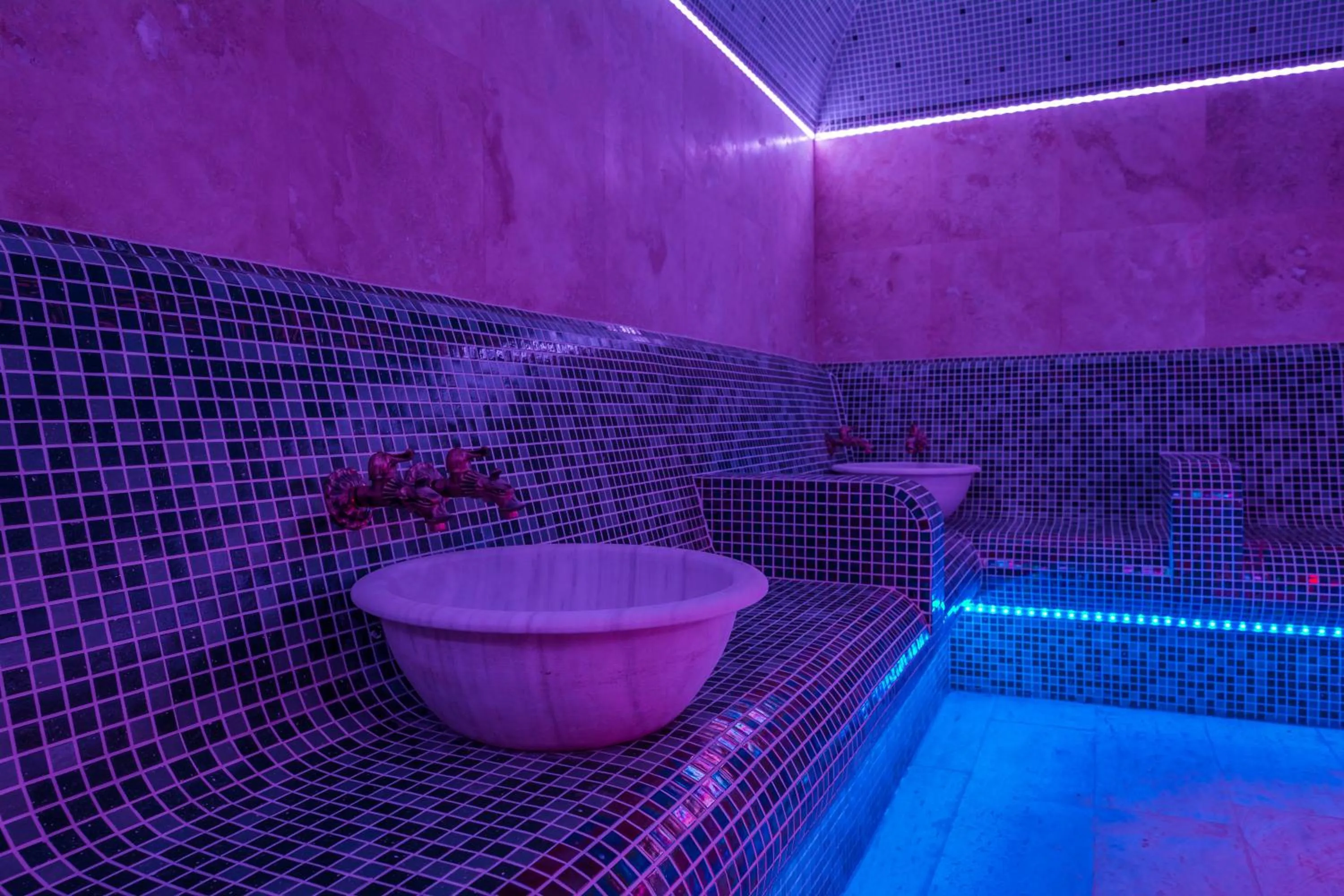 Steam room in Katalina SPA Resort