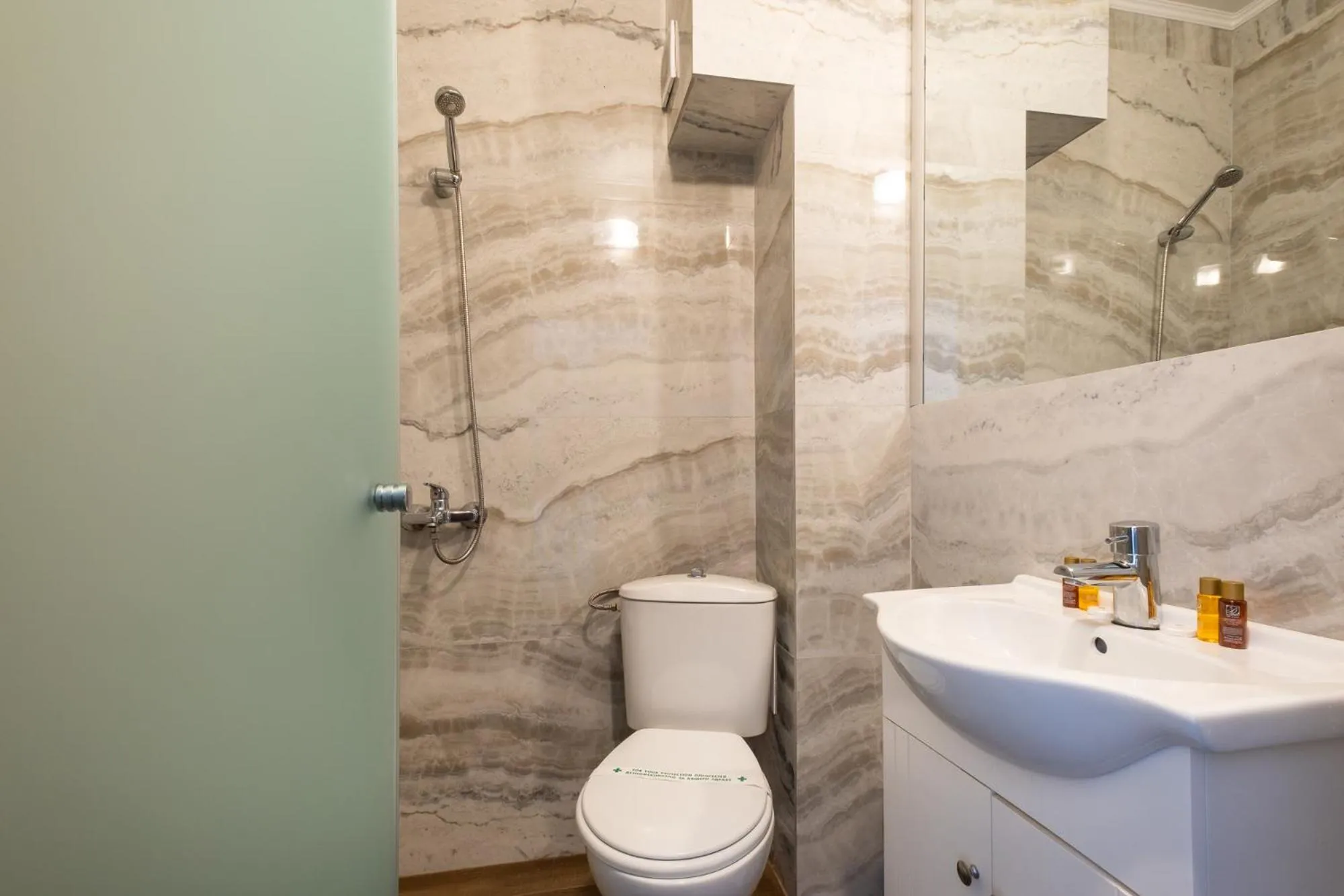 Toilet in Katalina SPA Resort