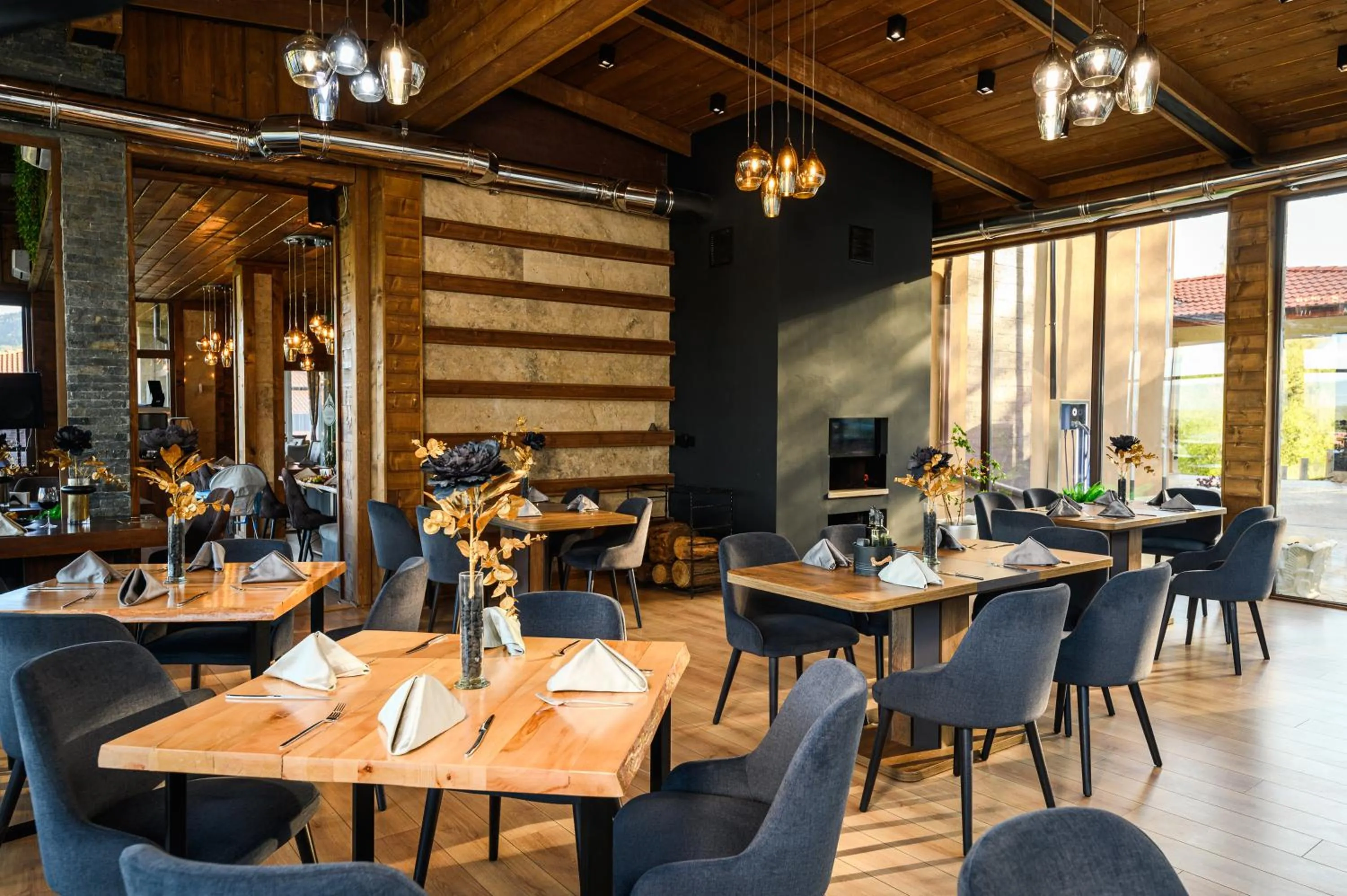 Restaurant/places to eat in Katalina SPA Resort