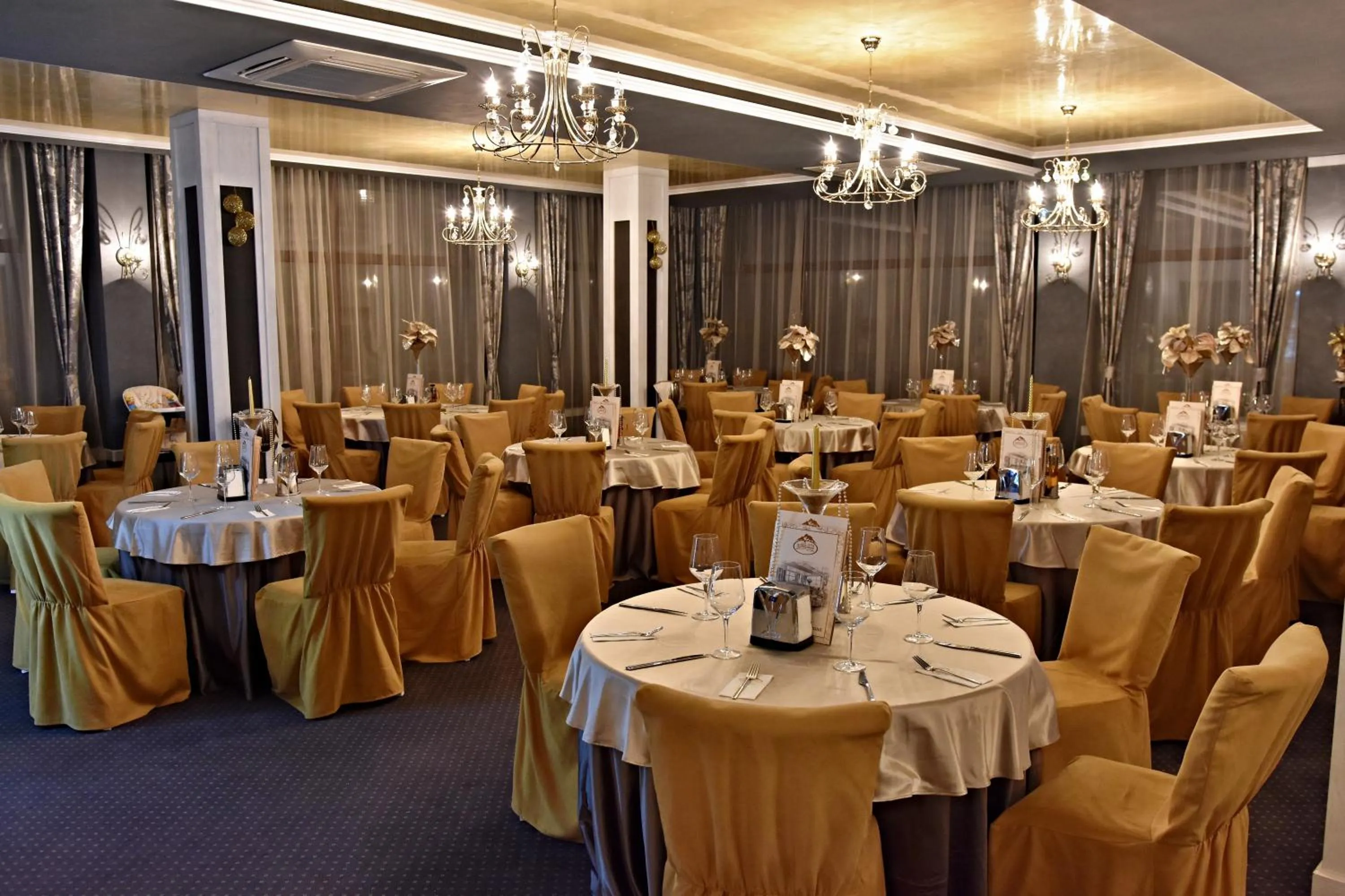 Restaurant/places to eat in Katalina SPA Resort