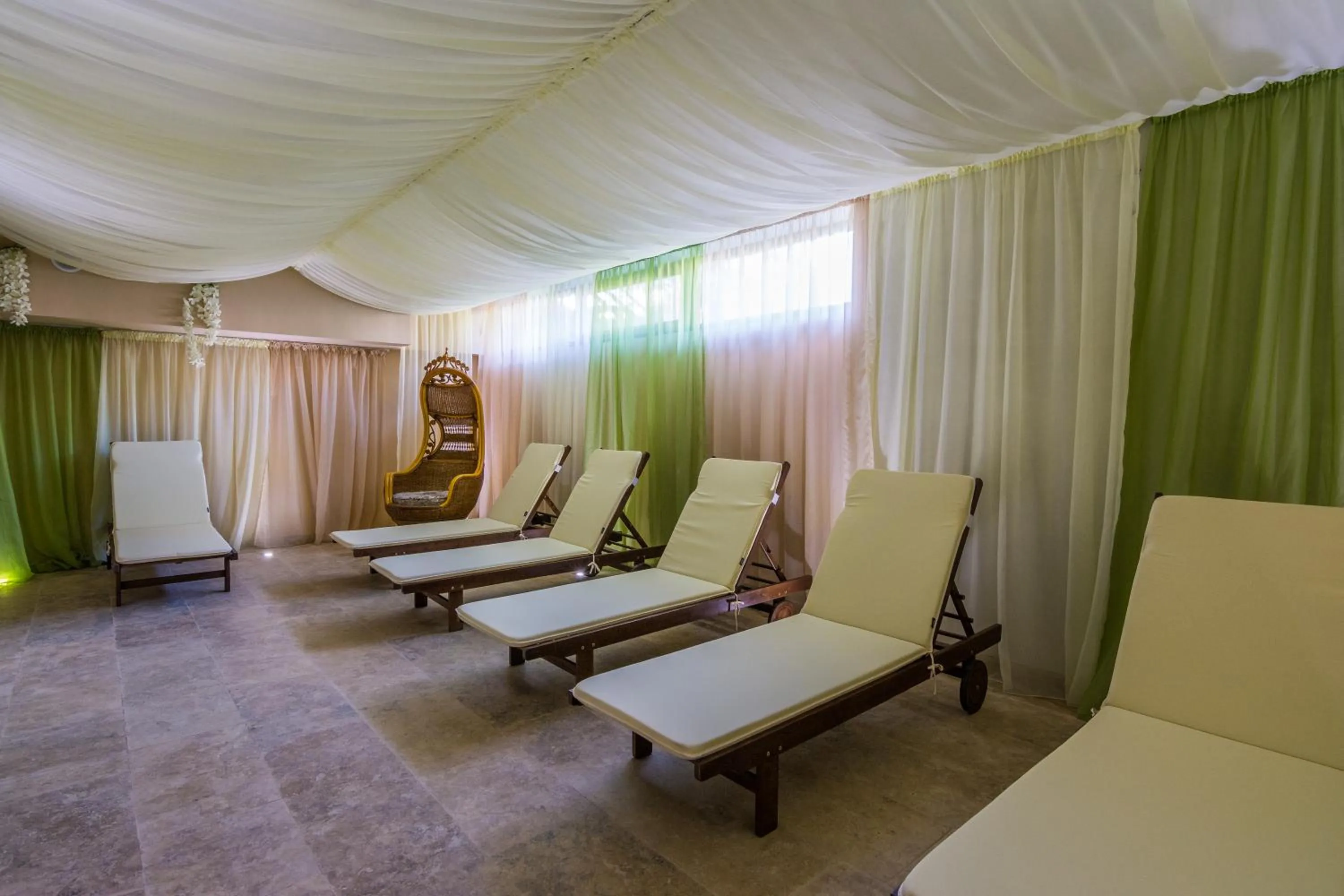 Massage in Katalina SPA Resort