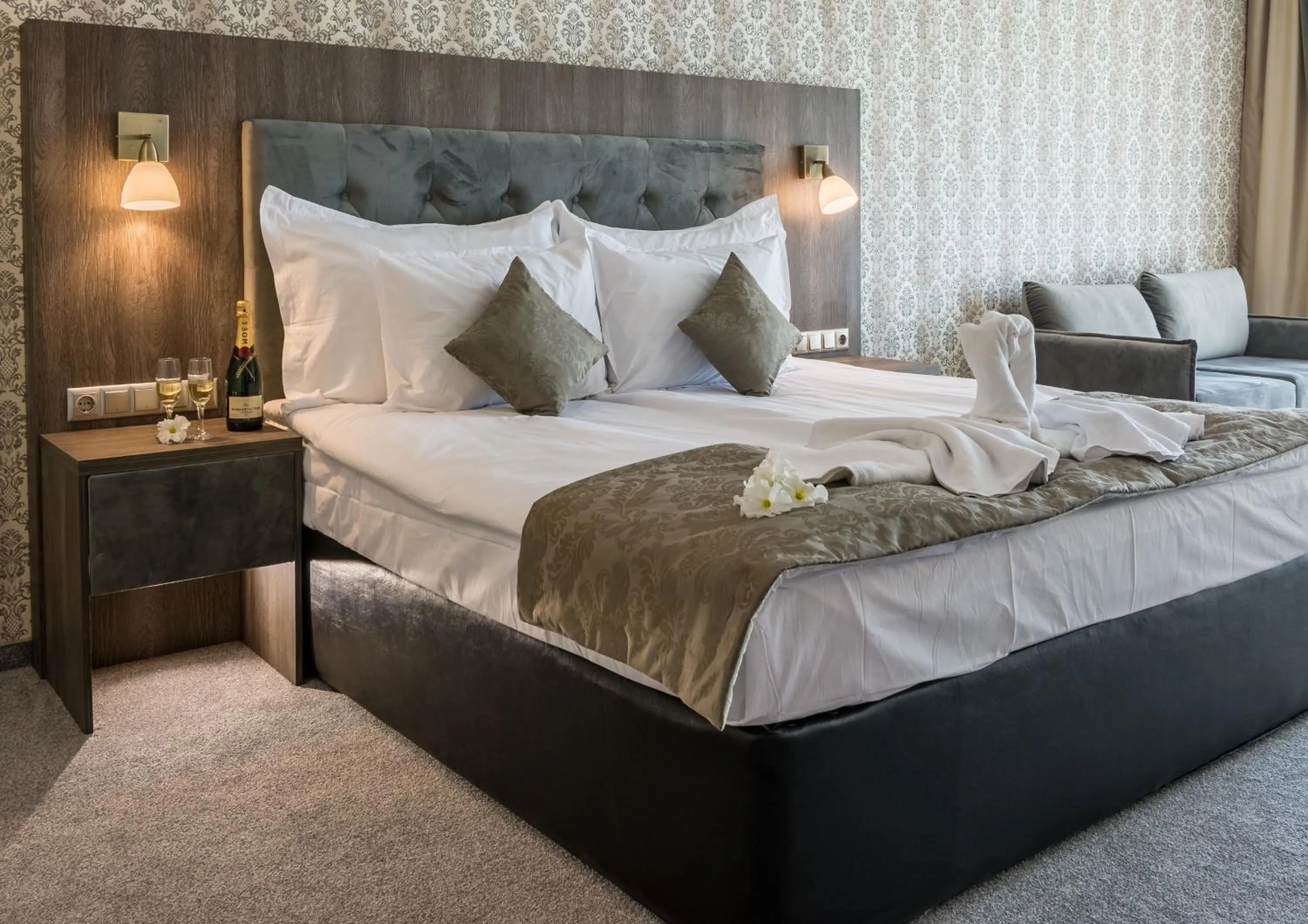 Photo of the whole room, Bed in Katalina SPA Resort