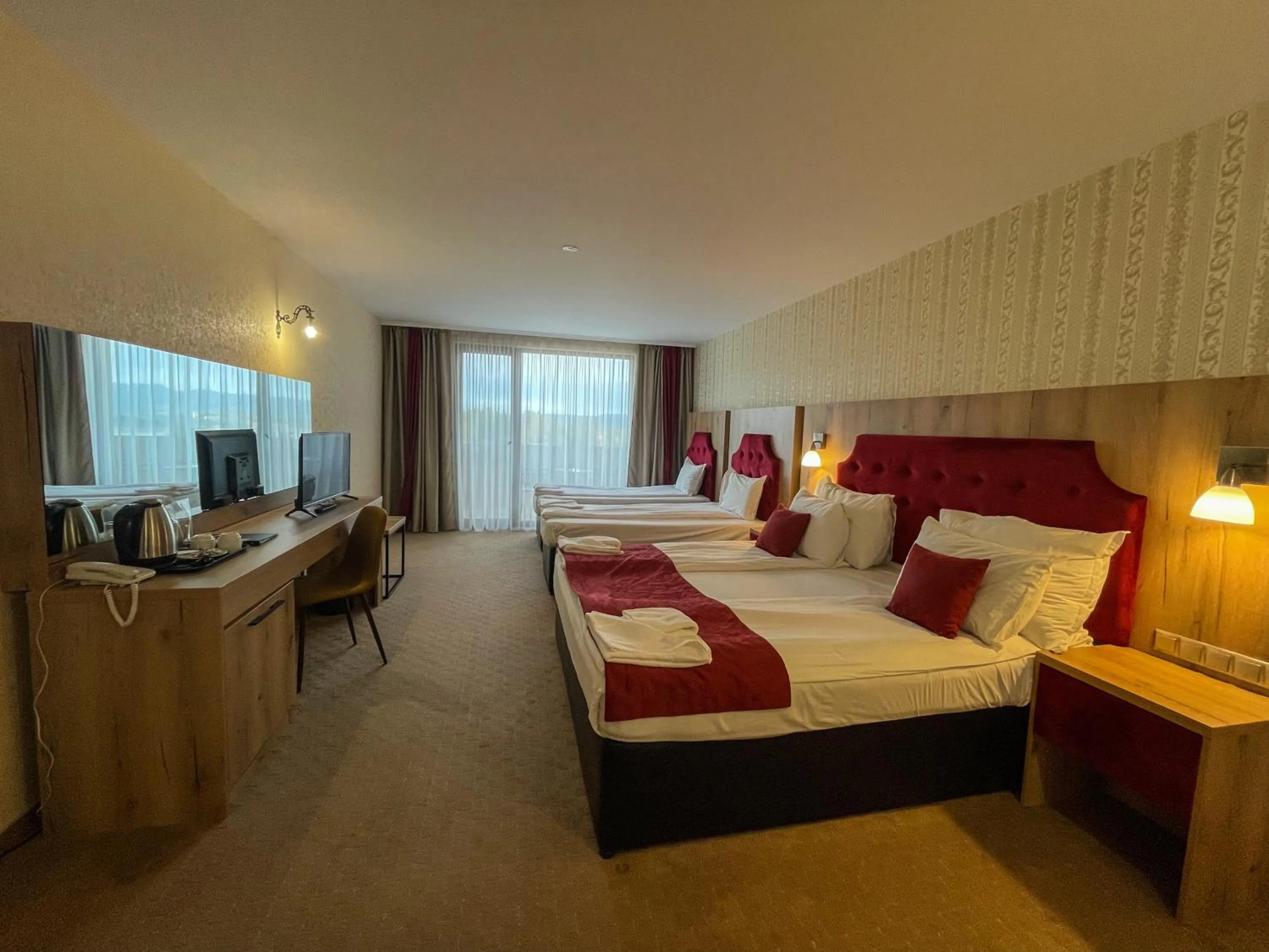 Photo of the whole room, Bed in Katalina SPA Resort