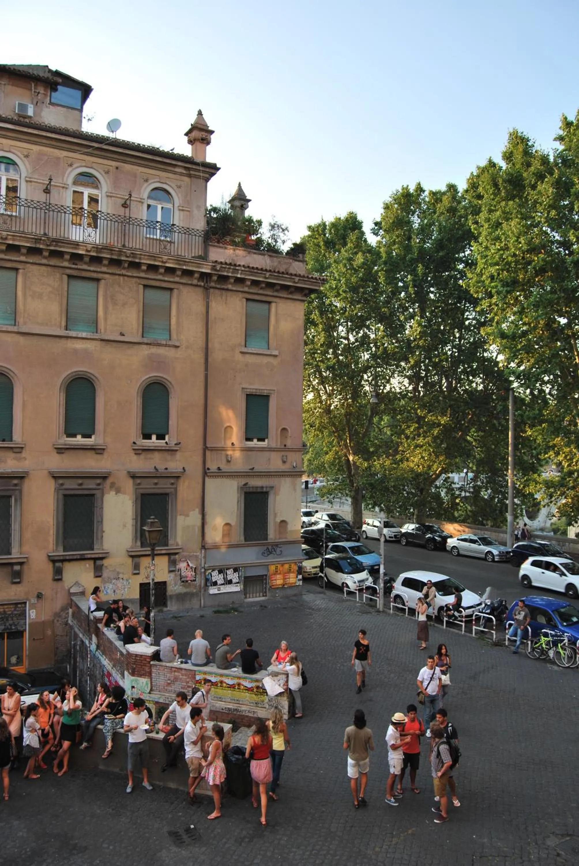 Area and facilities in Core De Roma Suites