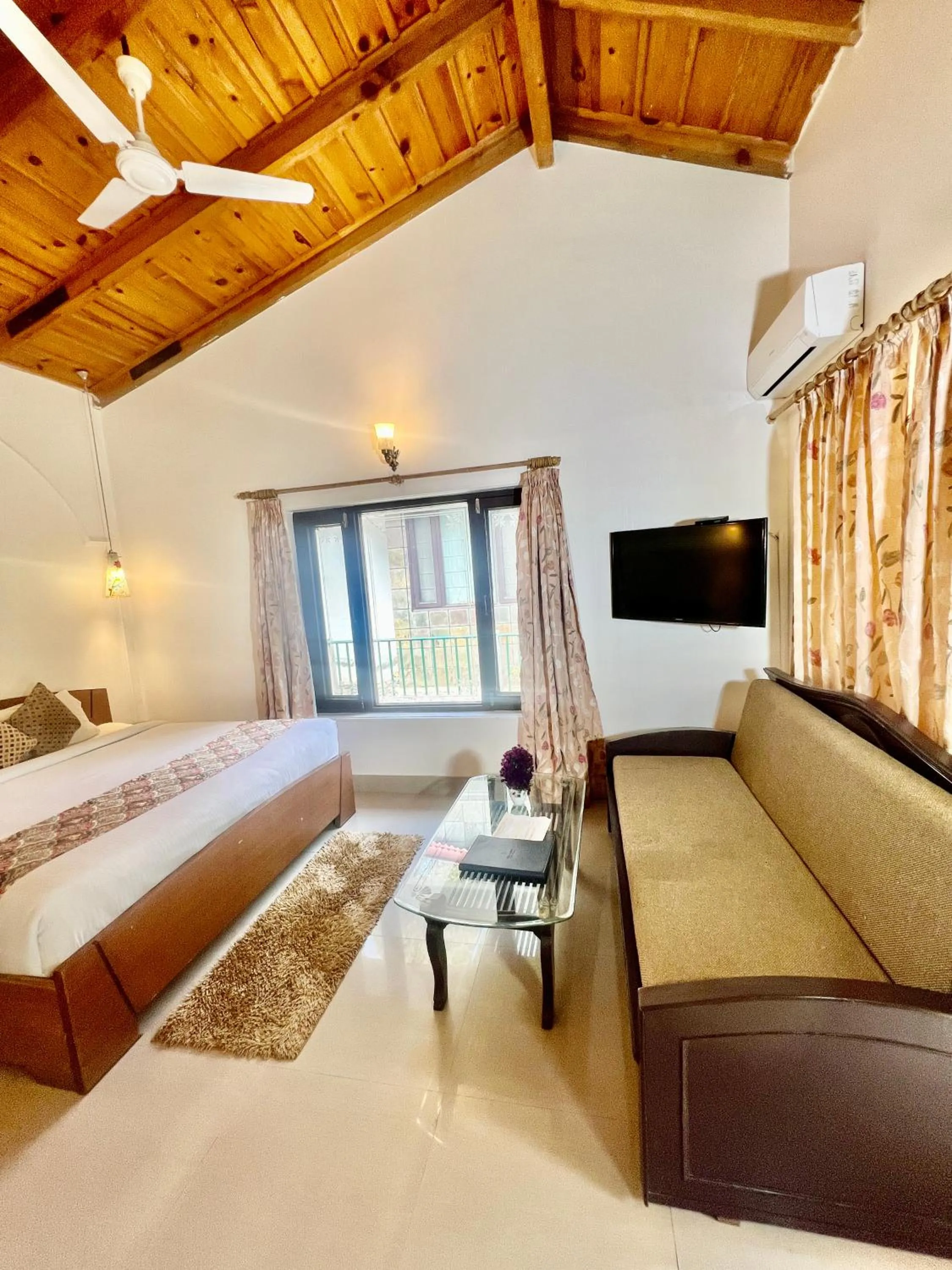 Photo of the whole room, Bed in Sea Hawk - Luxury Hill Resort 4 mins from Bhimtal Lake