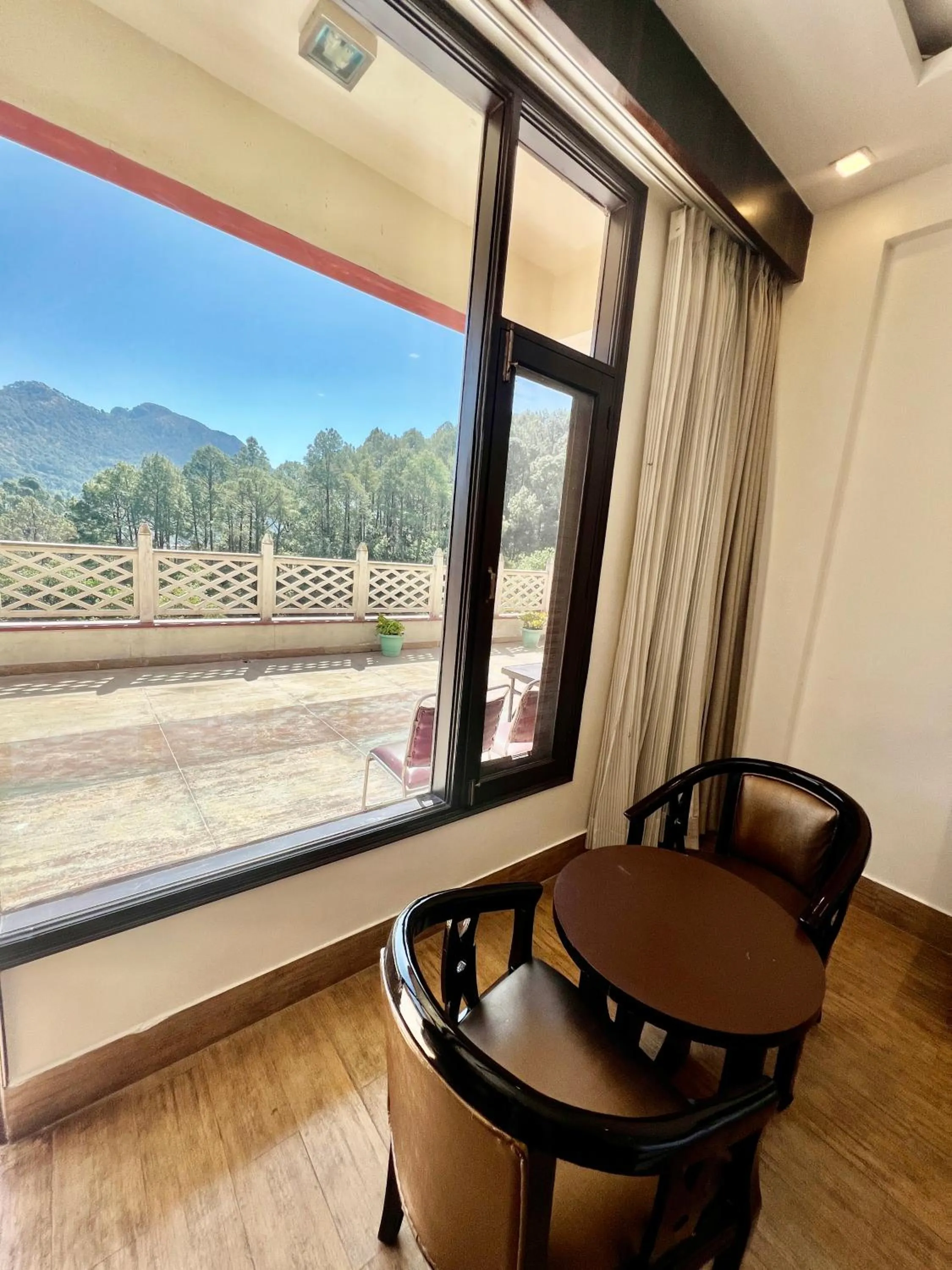 Balcony/Terrace in Sea Hawk - Luxury Hill Resort 4 mins from Bhimtal Lake
