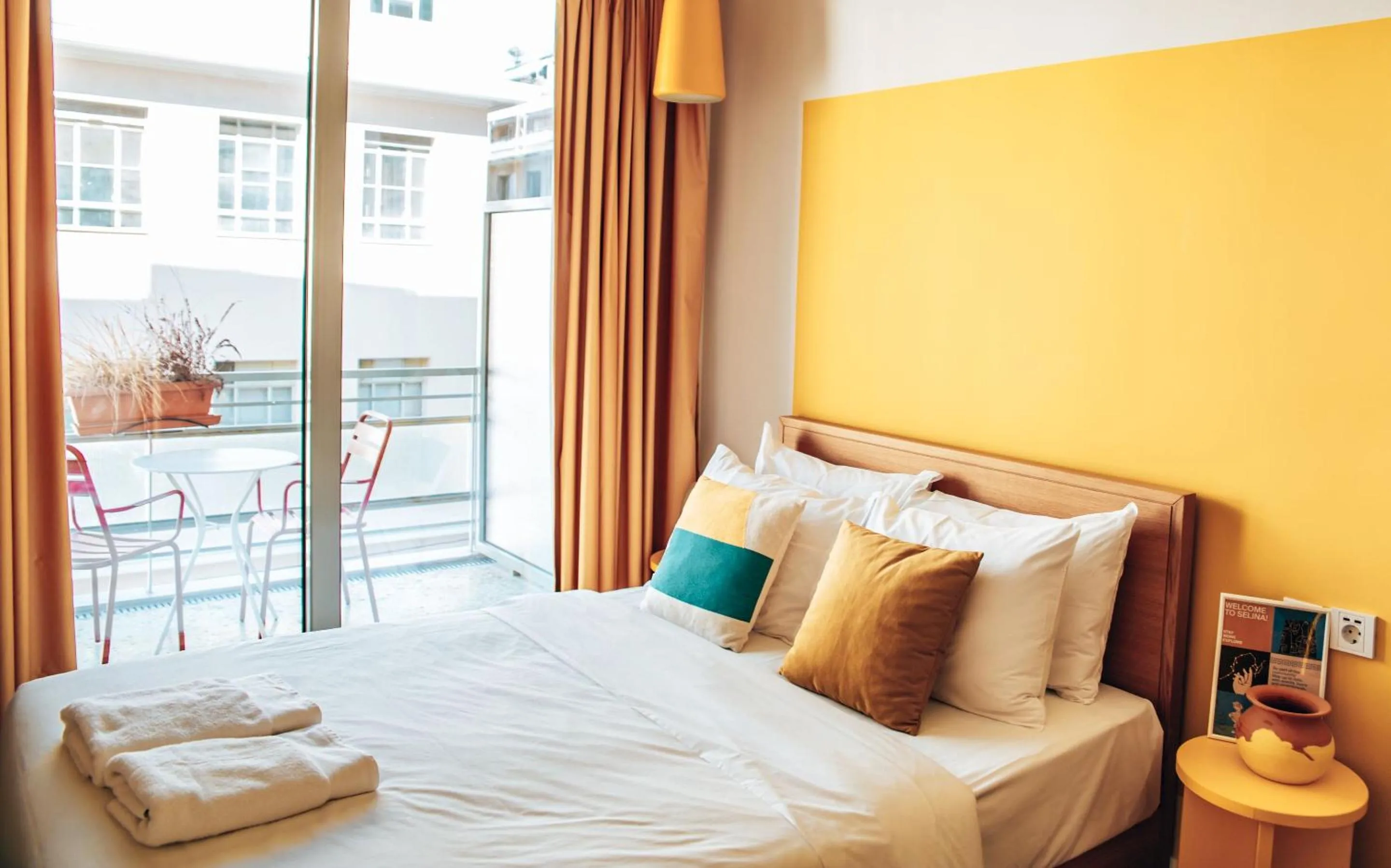 Small Room with Shared Bathroom in Selina Athens Theatrou