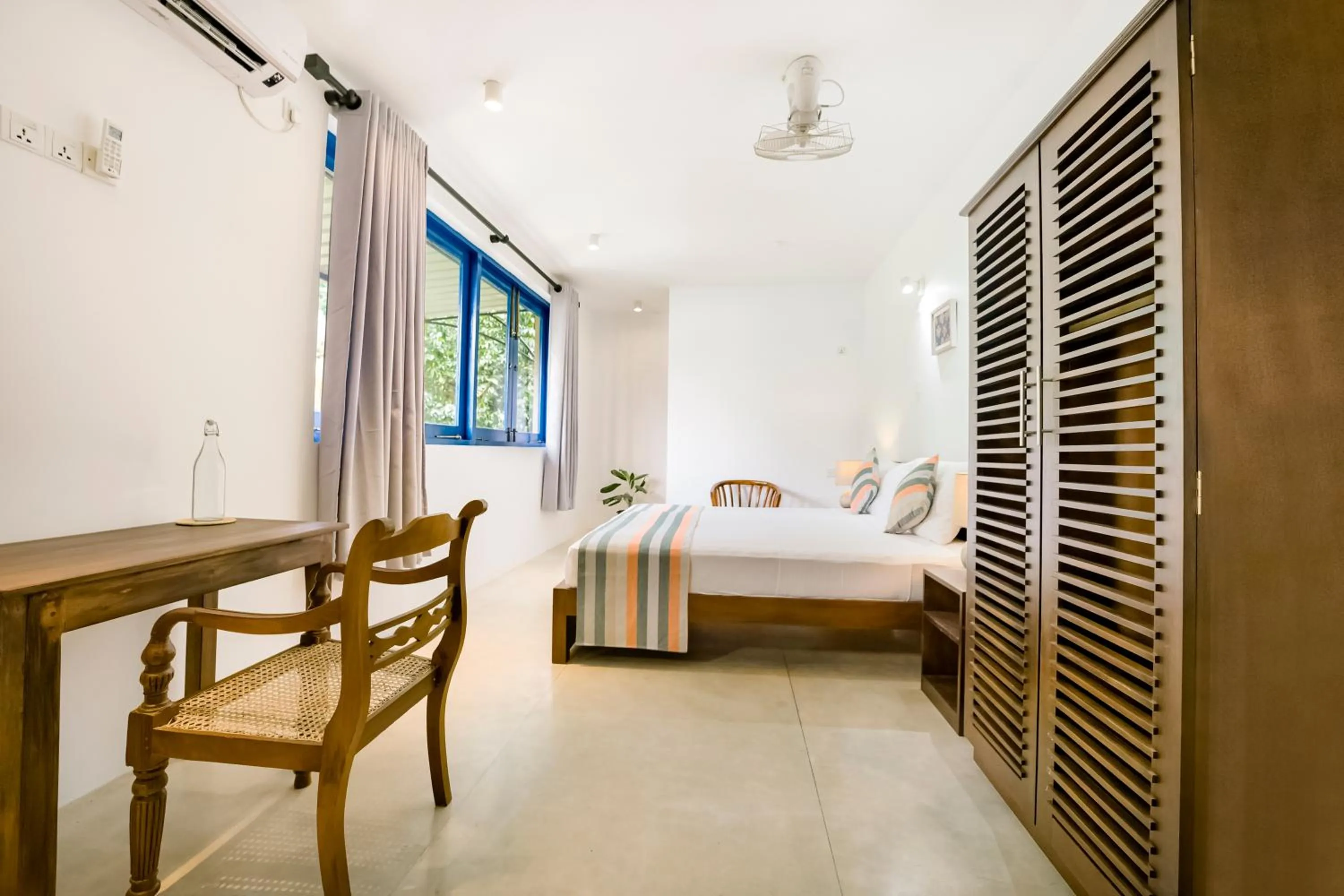 Bedroom, Bed in Urchin Unawatuna