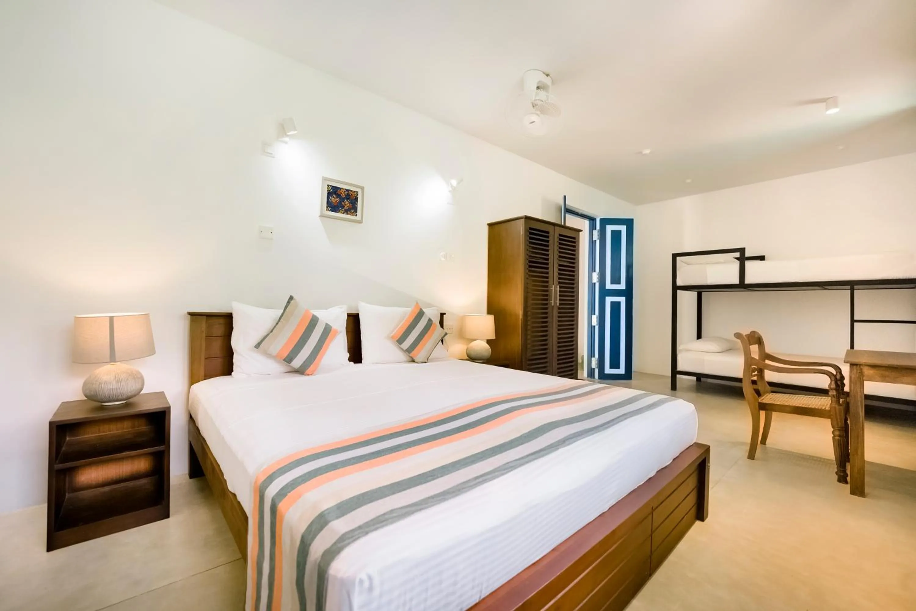 Bedroom, Bed in Urchin Unawatuna