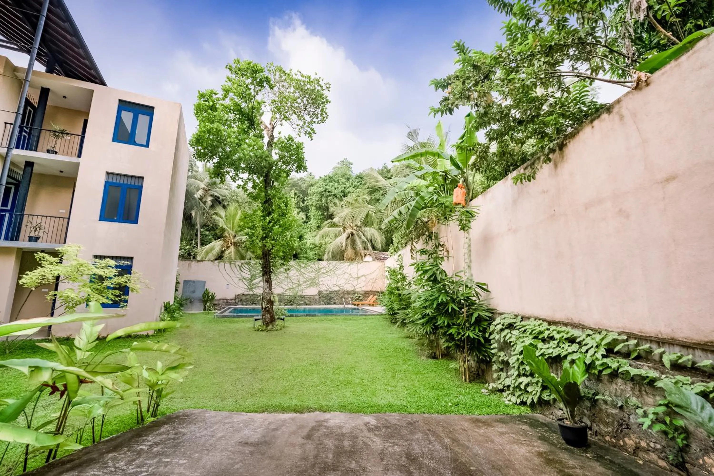Garden view in Urchin Unawatuna