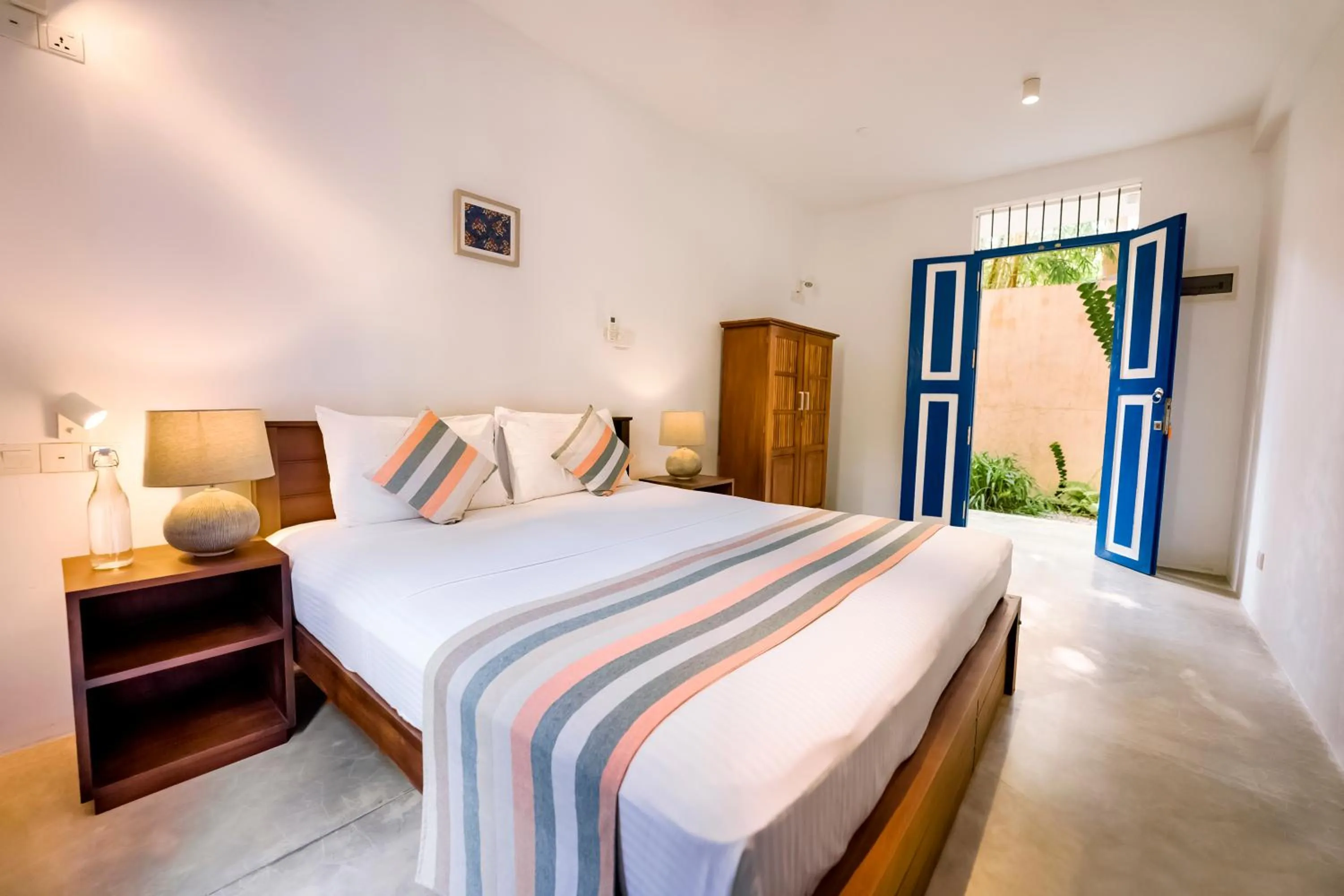 Bedroom, Bed in Urchin Unawatuna