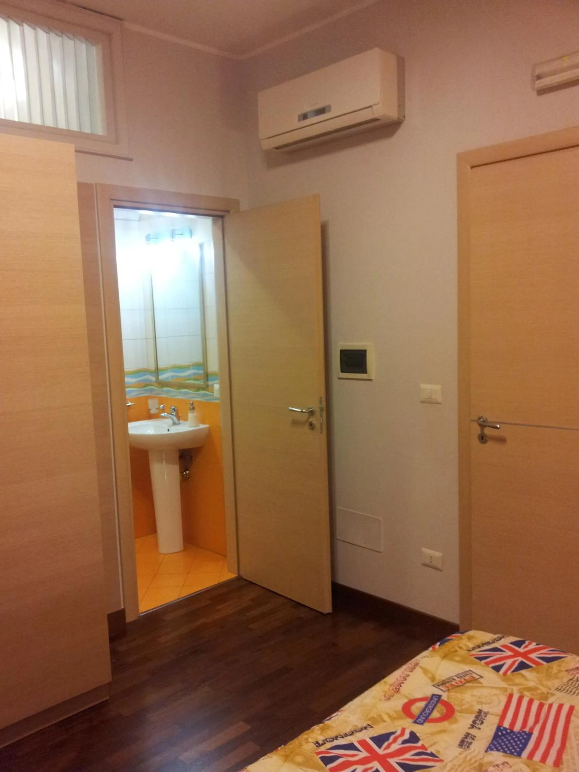 Bathroom, Bed in Santa Caterina