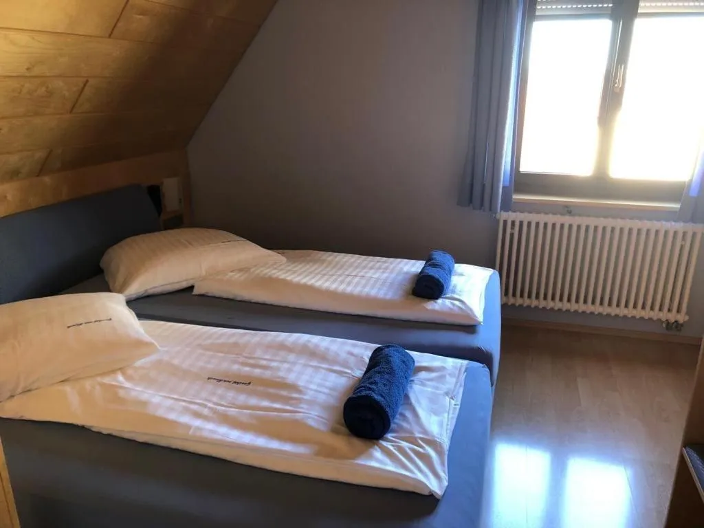 Bed in Gasthof zum Hirsch