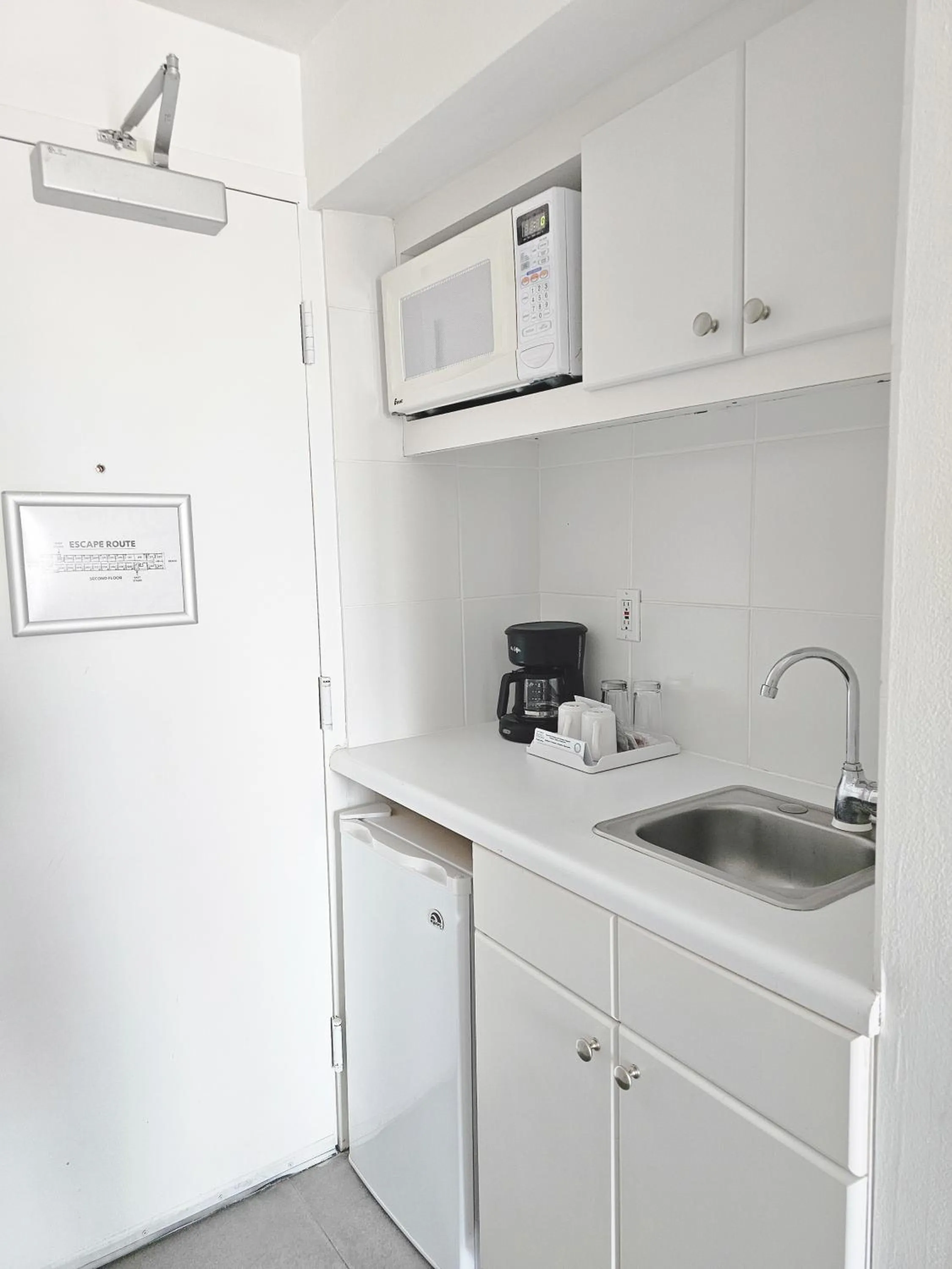 Kitchen or kitchenette in MB Hotel, Trademark Collection by Wyndham