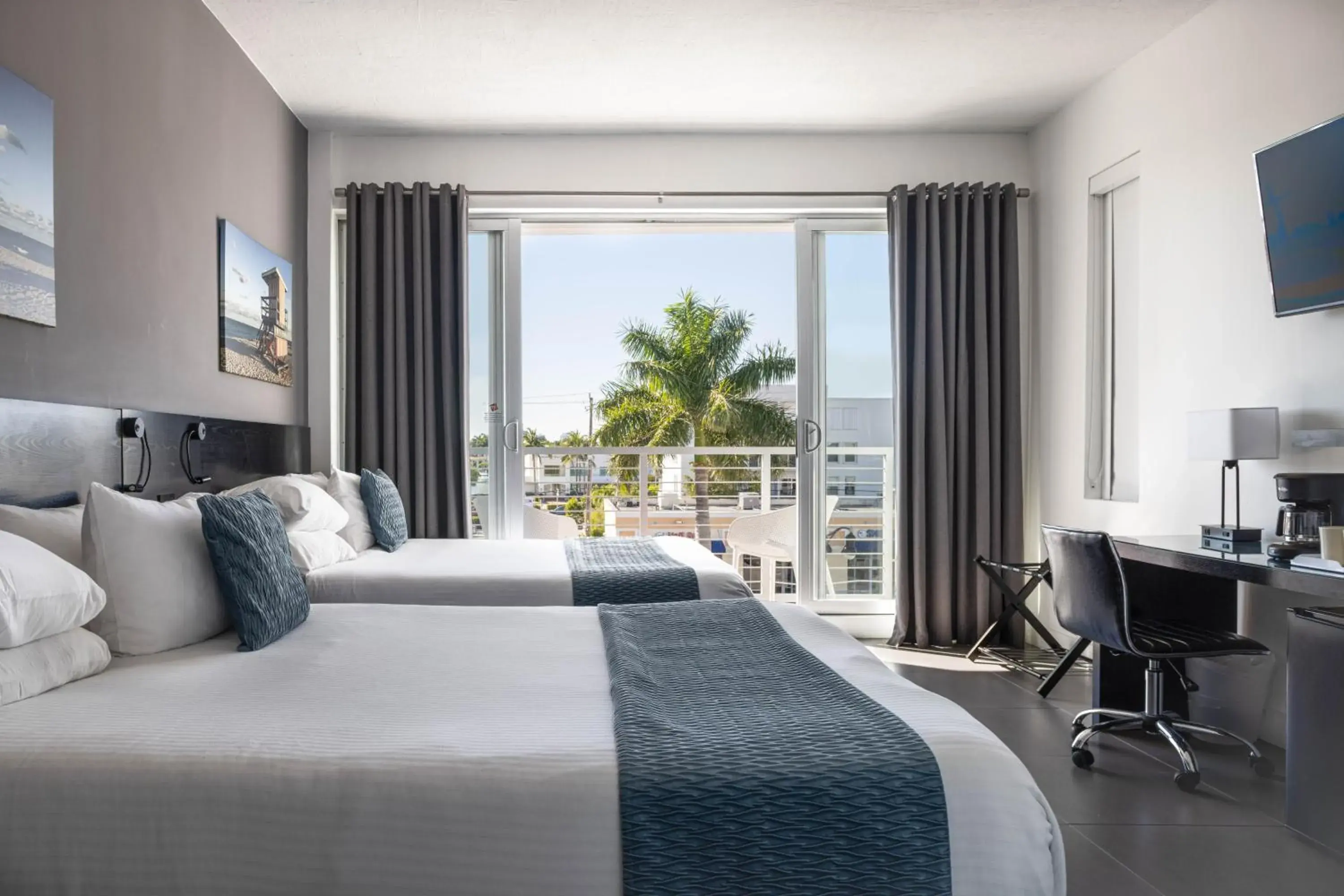 Junior Suite with Two Queen Beds with Balcony and City View - Non-Smoking in MB Hotel, Trademark Collection by Wyndham Junior Suite with Two Queen Beds with Balcony and City View - Non-Smoking in MB Hotel, Trademark Collection by Wyndham