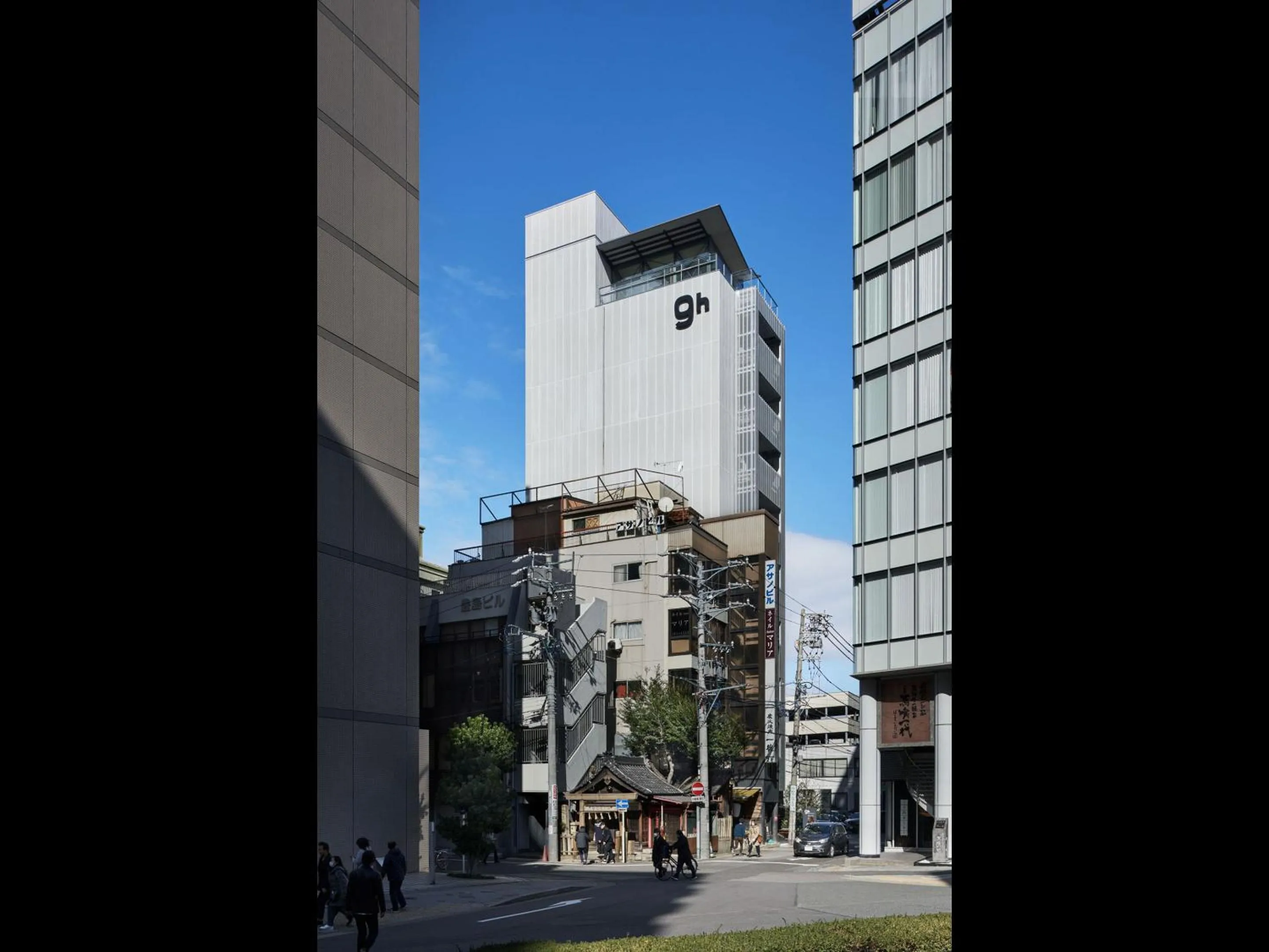 Neighbourhood in 9h nine hours Nagoya station
