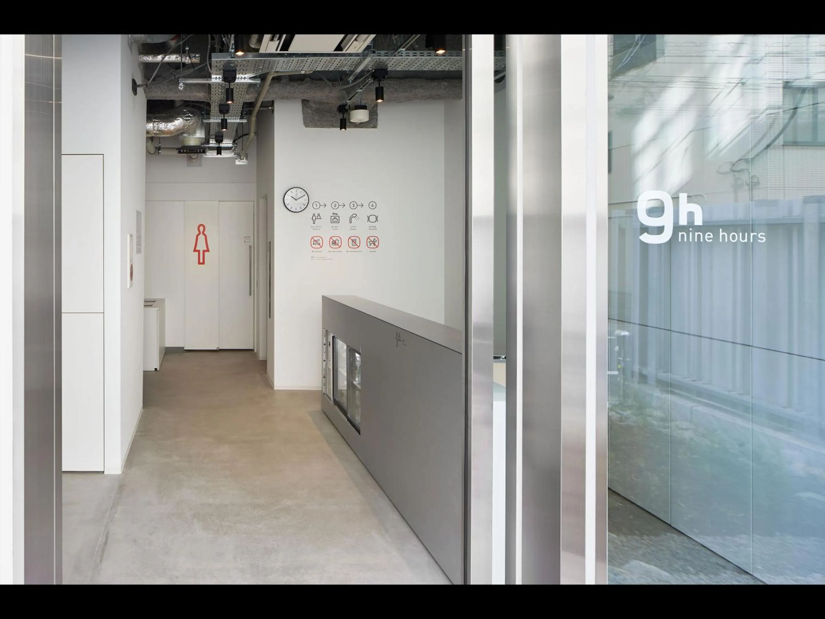 Facade/entrance in 9h nine hours Hamamatsucho