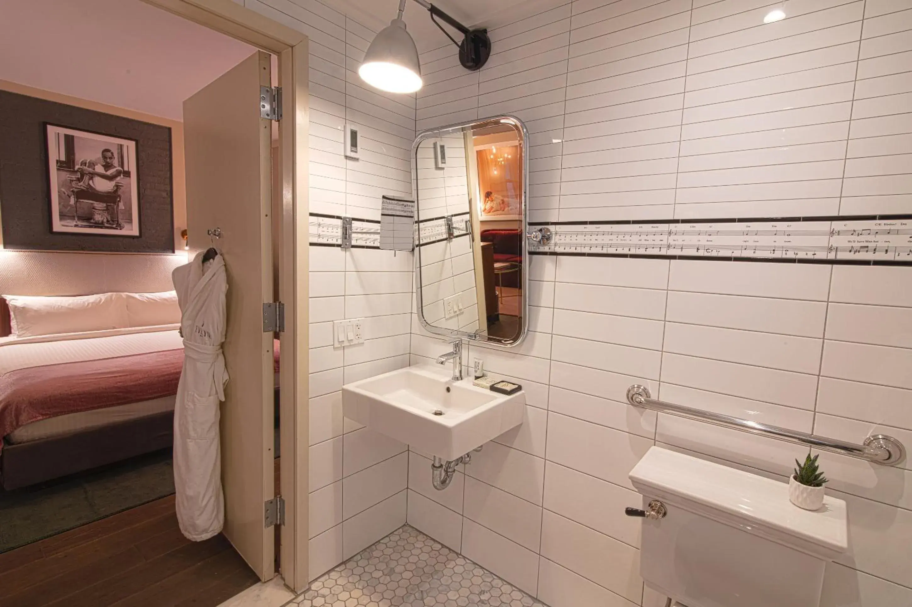 Accessible Deluxe 1 Queen Bed in The Evelyn NoMad Accessible Deluxe 1 Queen Bed in The Evelyn NoMad