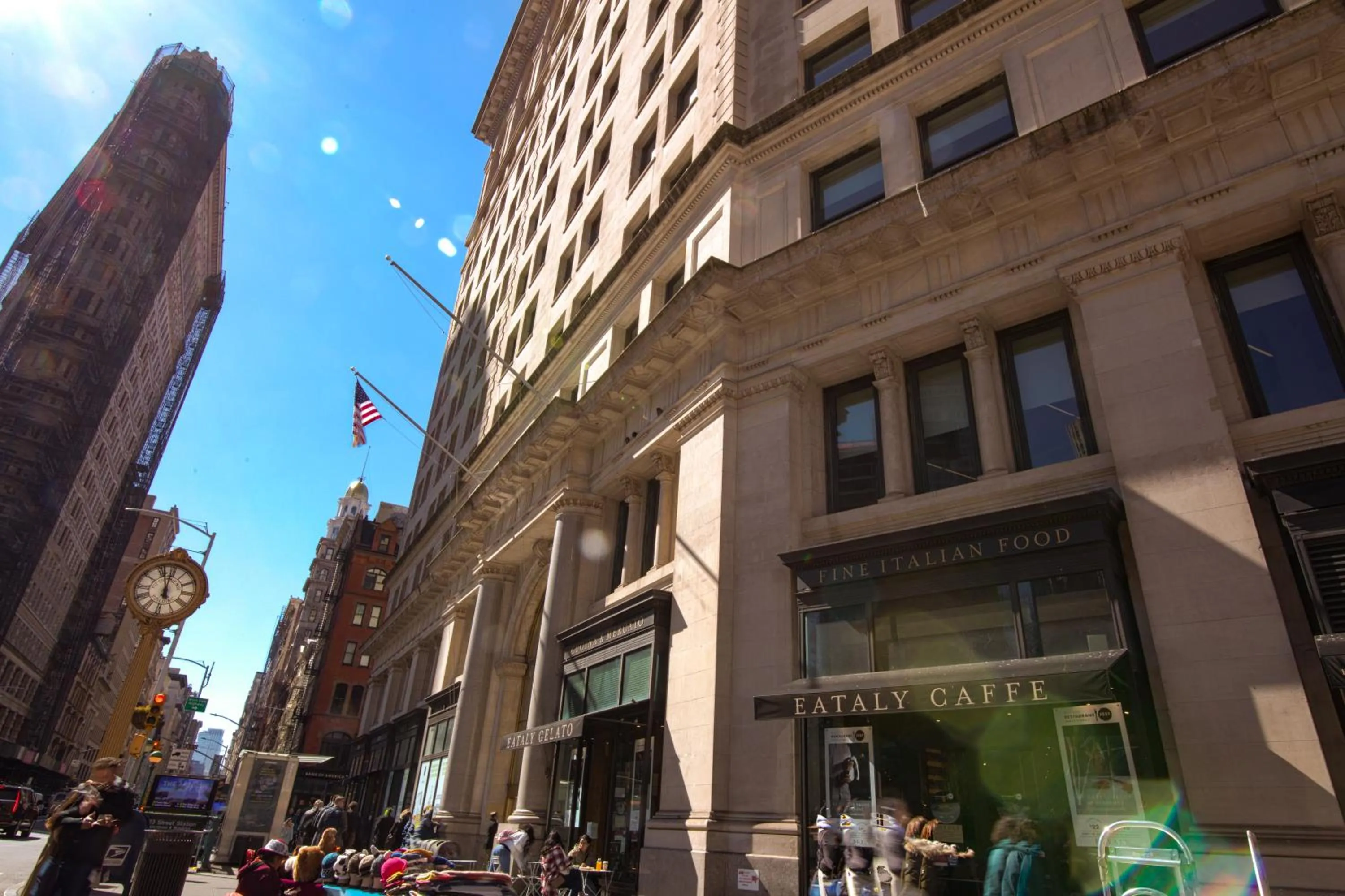 Neighbourhood in The Evelyn NoMad