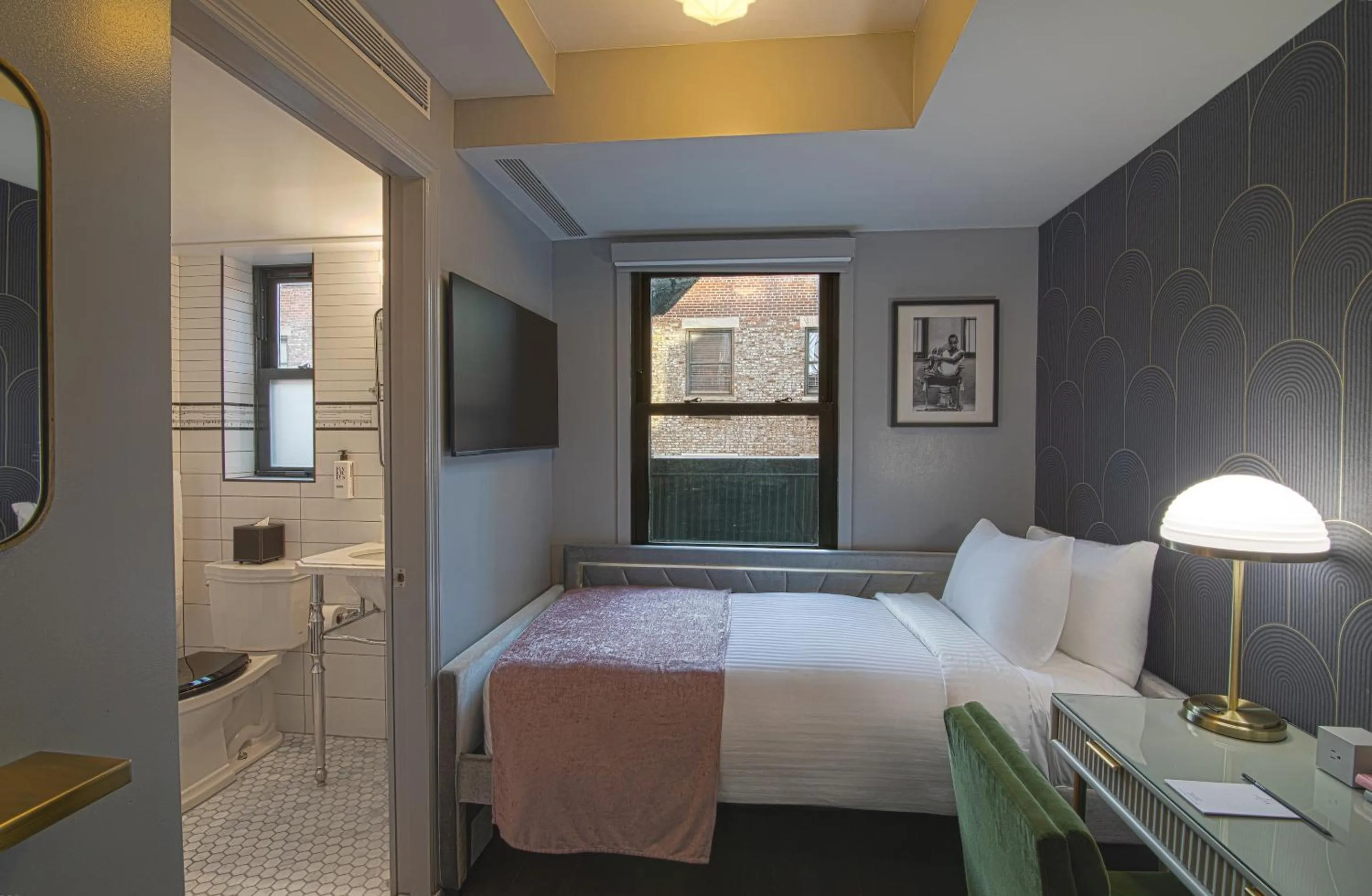 Bedroom, Bed in The Evelyn NoMad