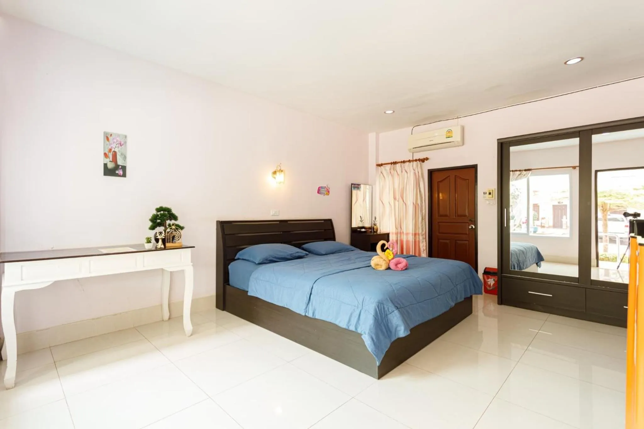 Bed in Pennaung Resort