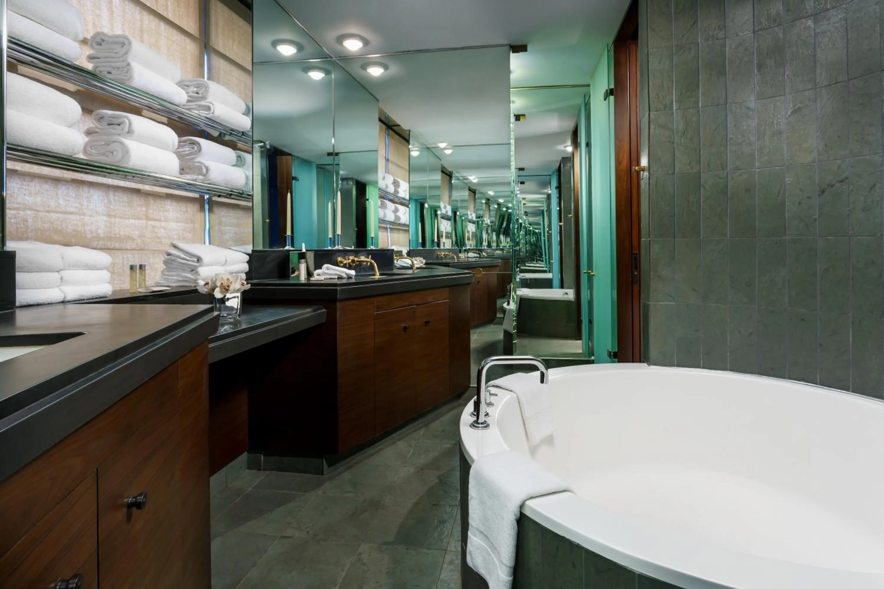 Hot Tub in Royalton New York