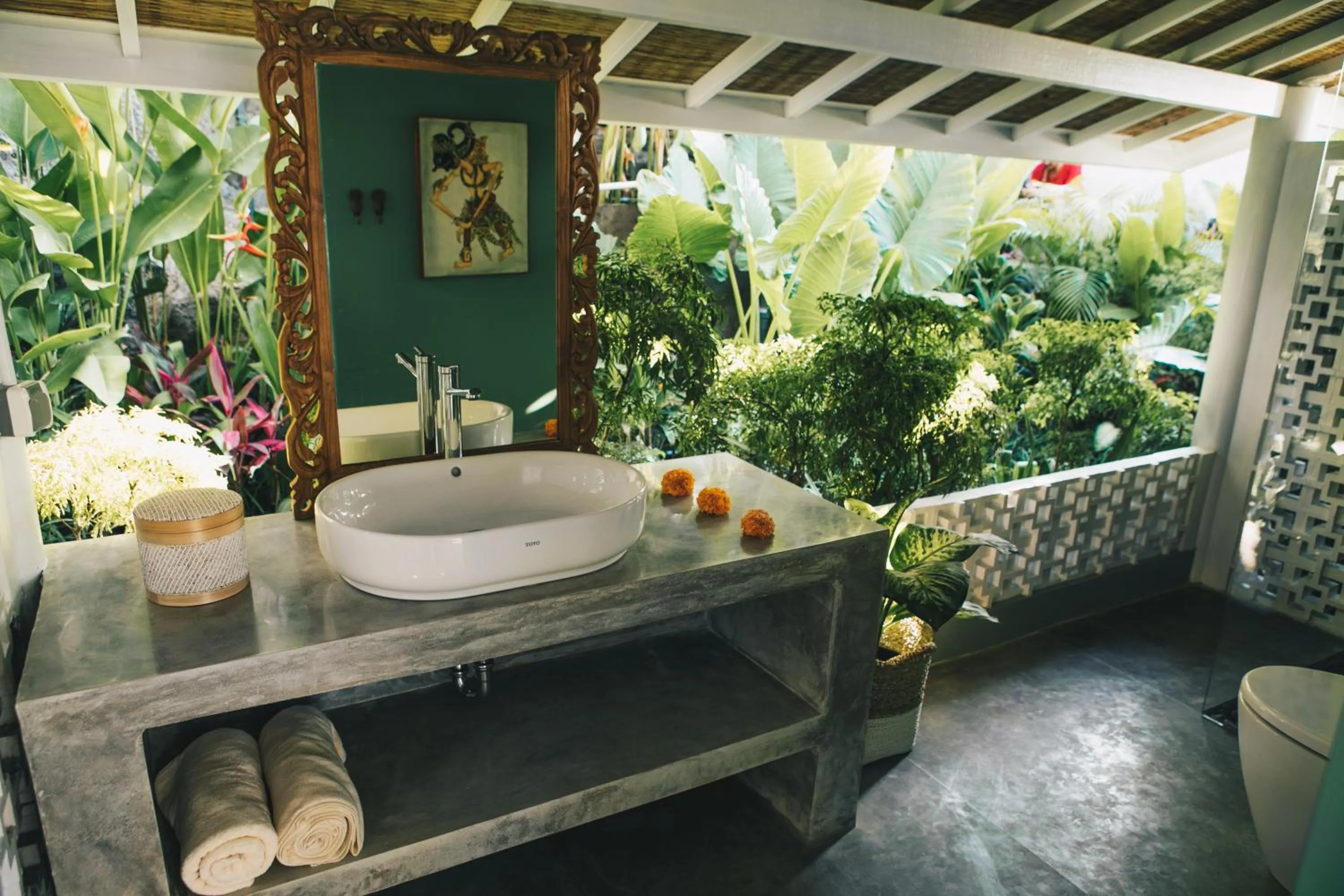 Bathroom in White Tortoise Eco Villa's