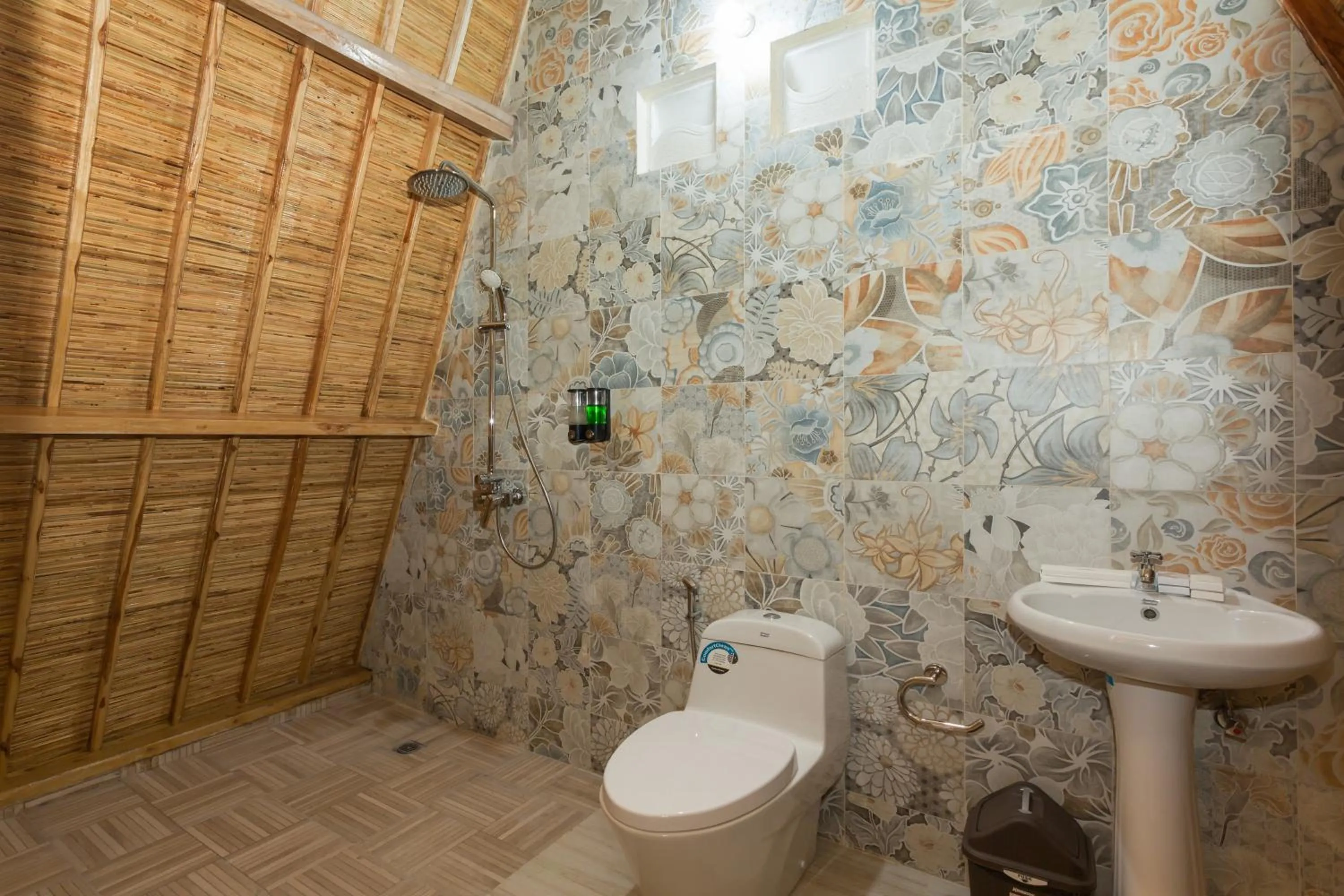 Bathroom in The Dewi Sun Sun Nusa Penida