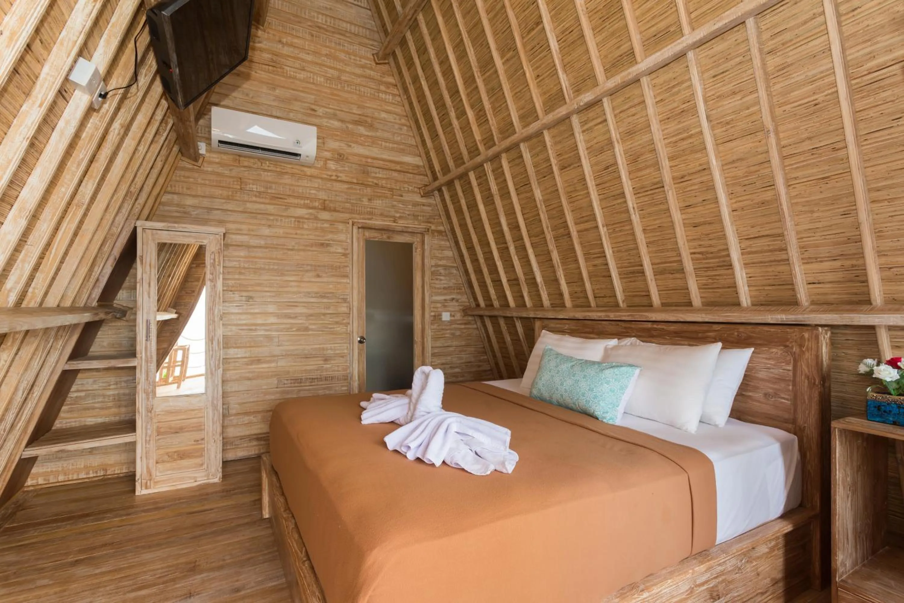 Bed in The Dewi Sun Sun Nusa Penida