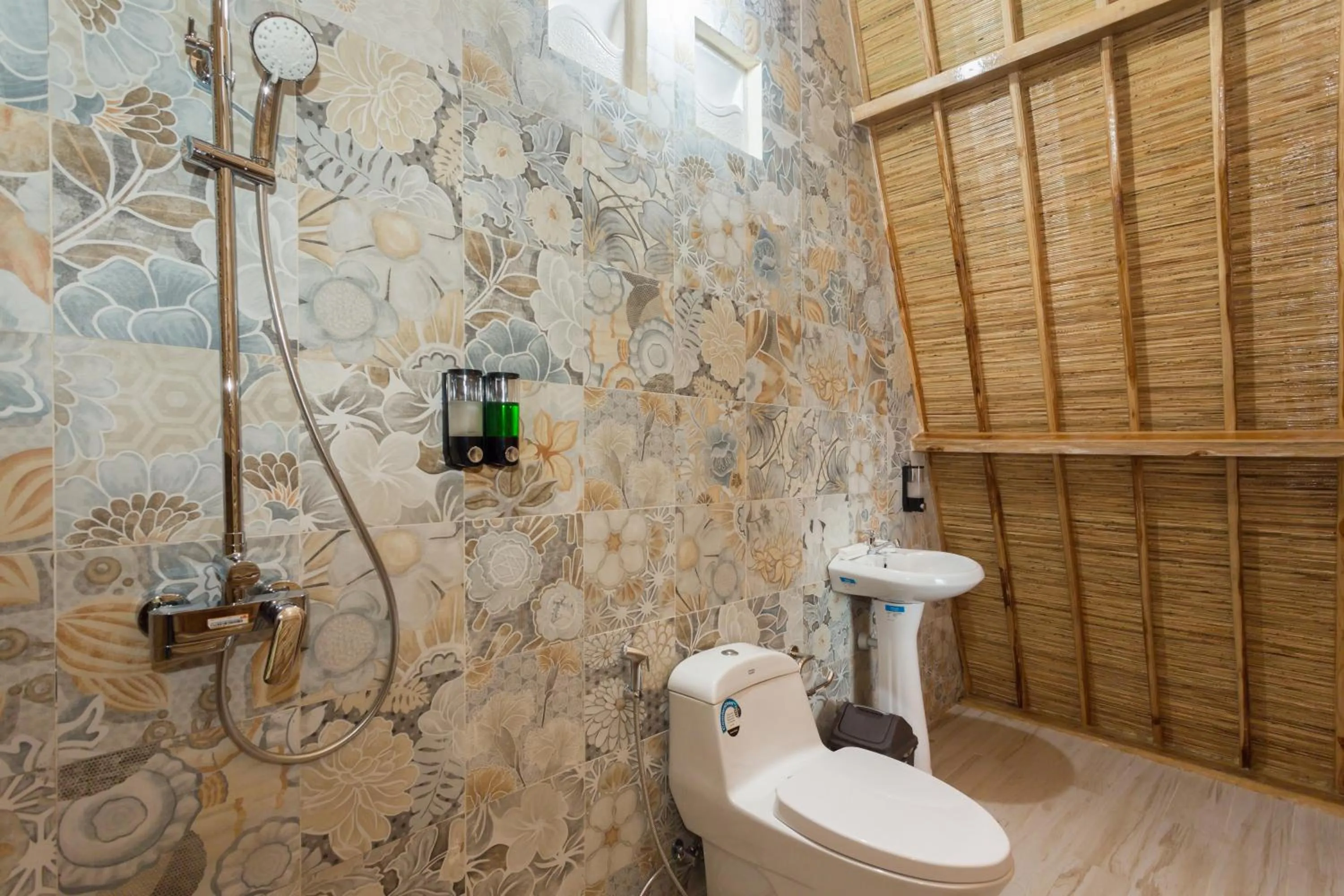 Bathroom in The Dewi Sun Sun Nusa Penida