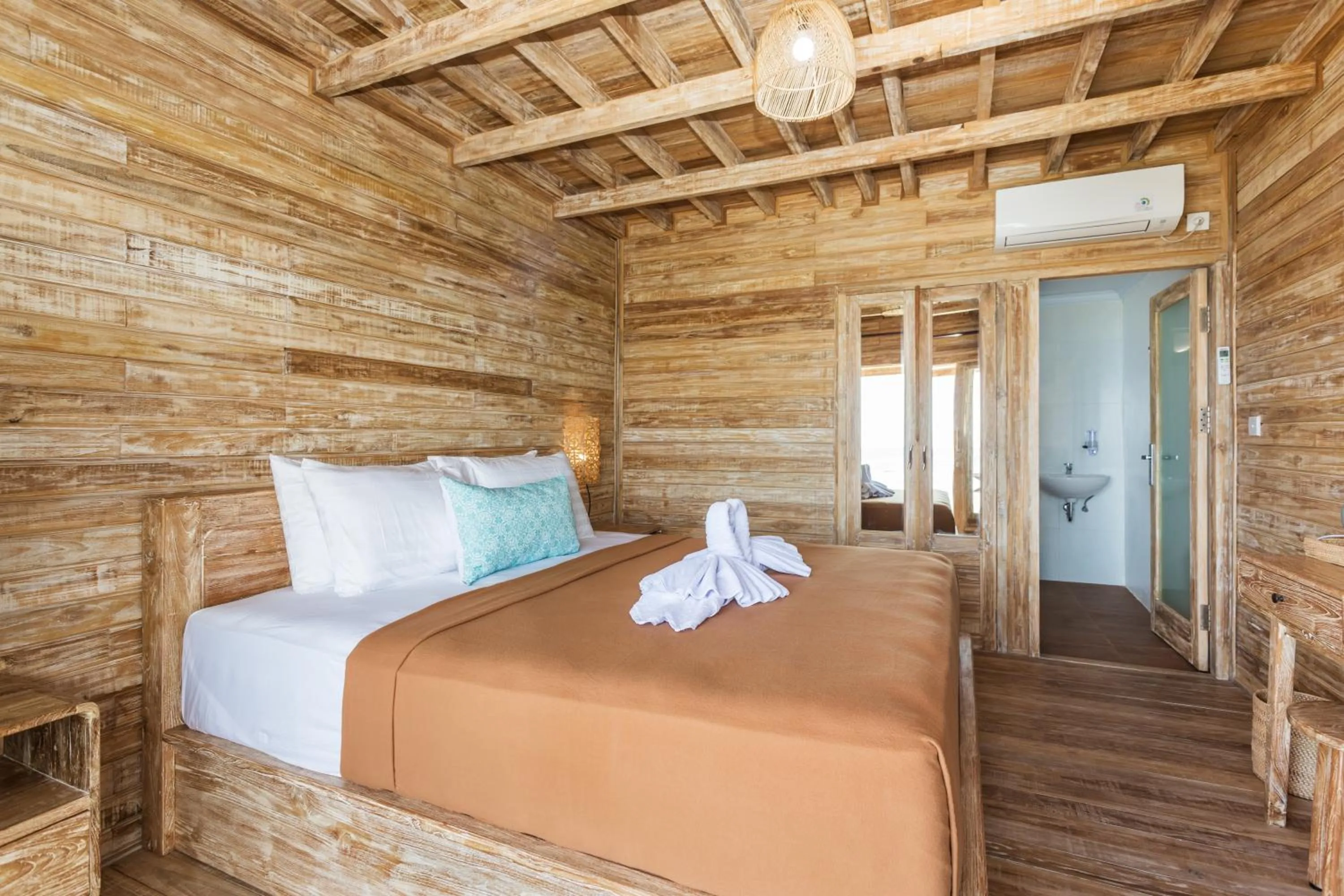 Bed in The Dewi Sun Sun Nusa Penida