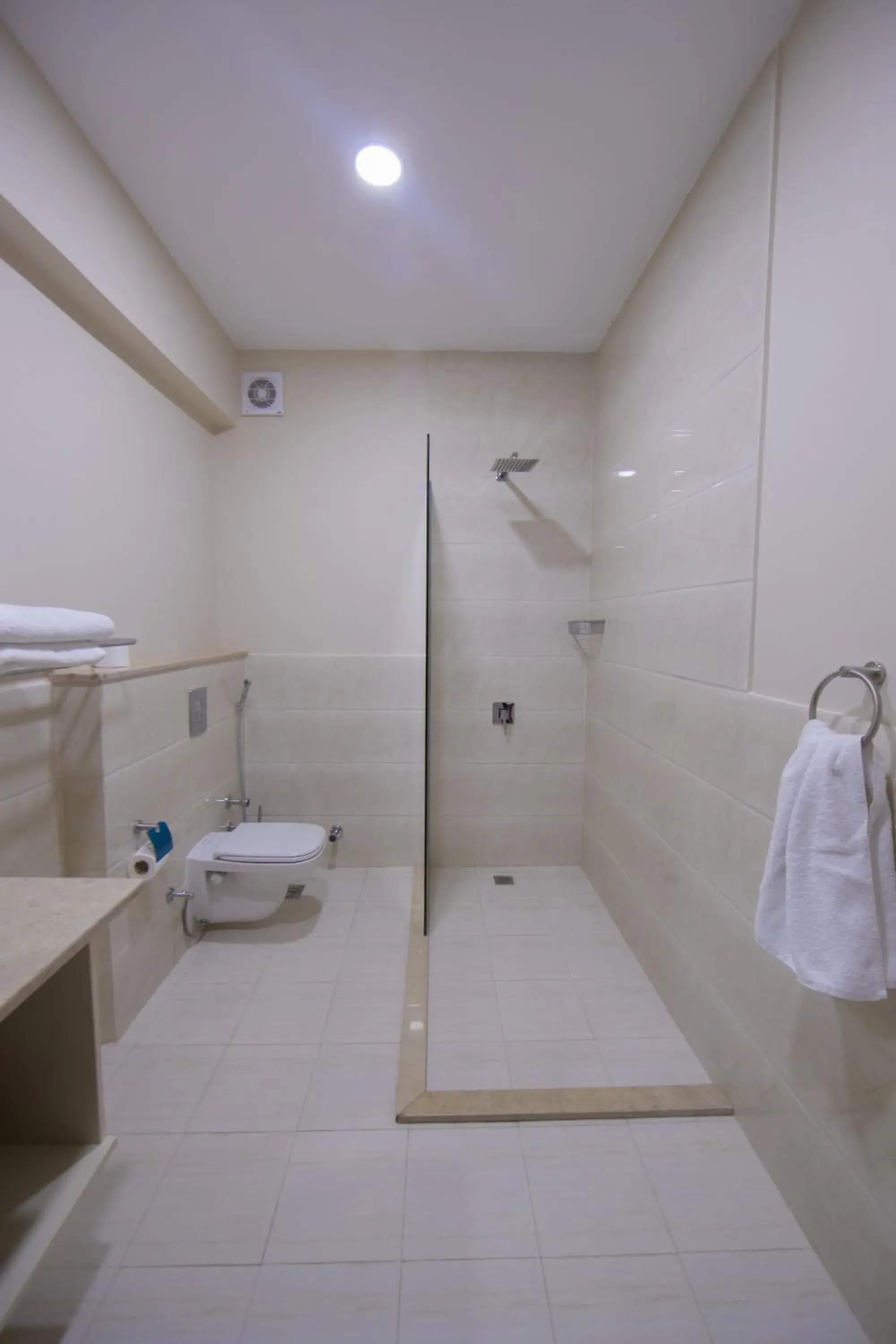 Classic Triple Room in The Home Dreamland Classic Triple Room in The Home Dreamland