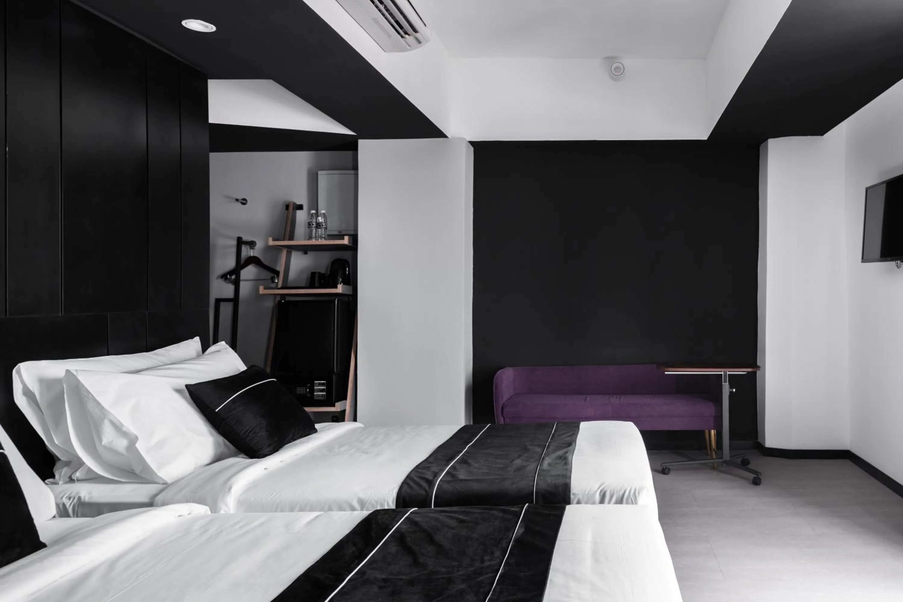 Bedroom, Bed in Loop On Leith George Town Penang Hotel