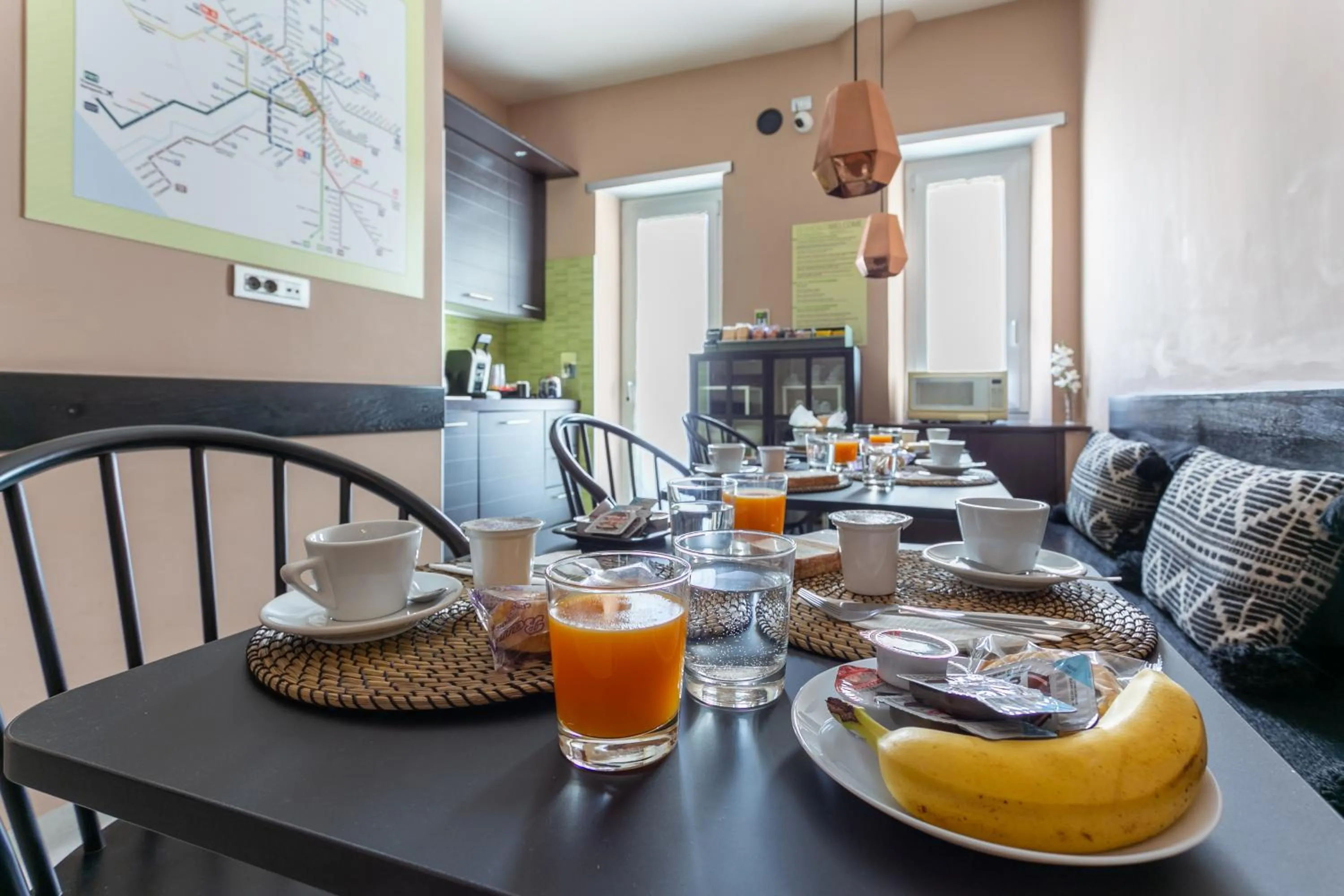 Breakfast in Moai Home